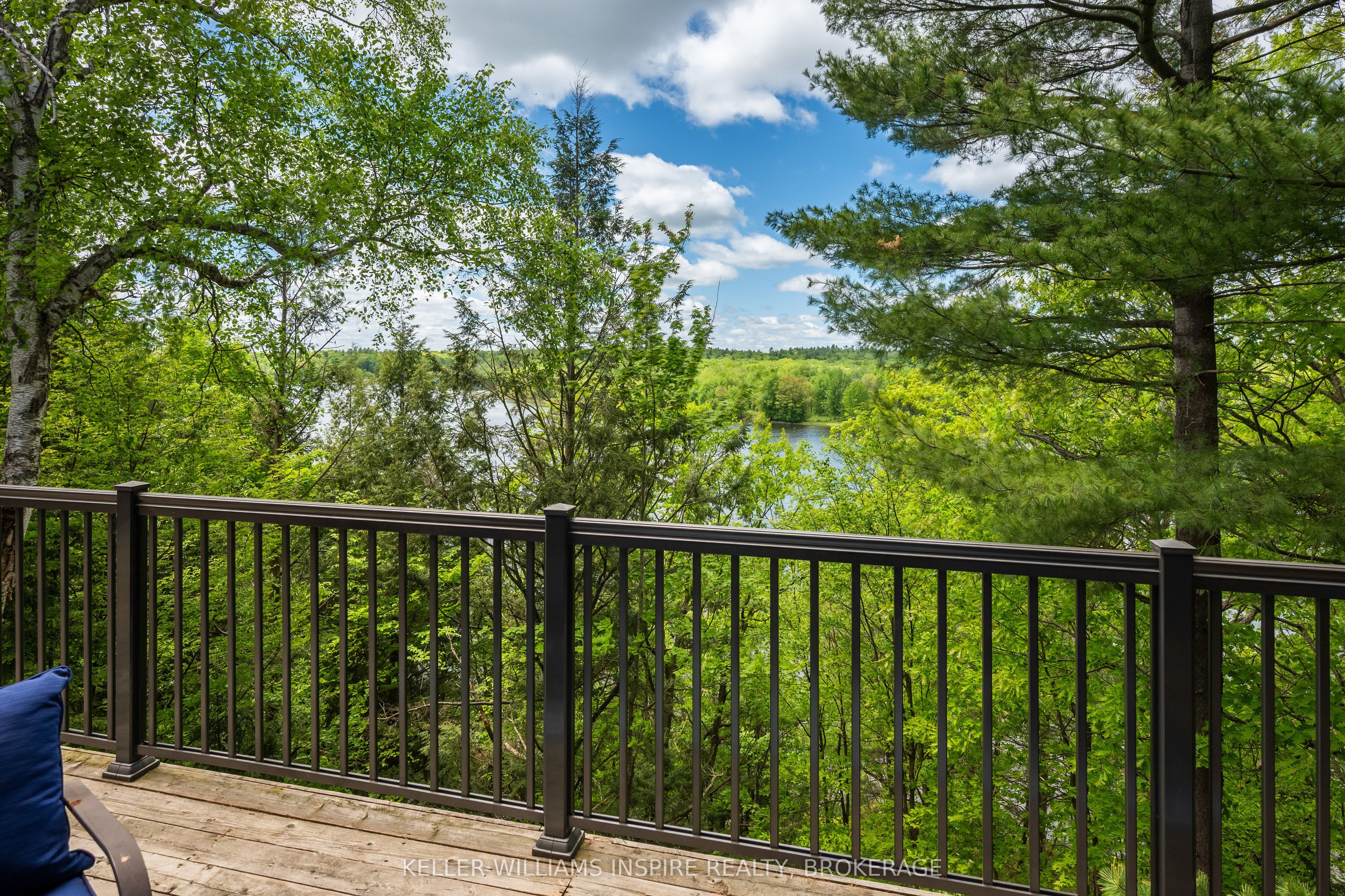 1023 Pepper Lane Property Photo 8