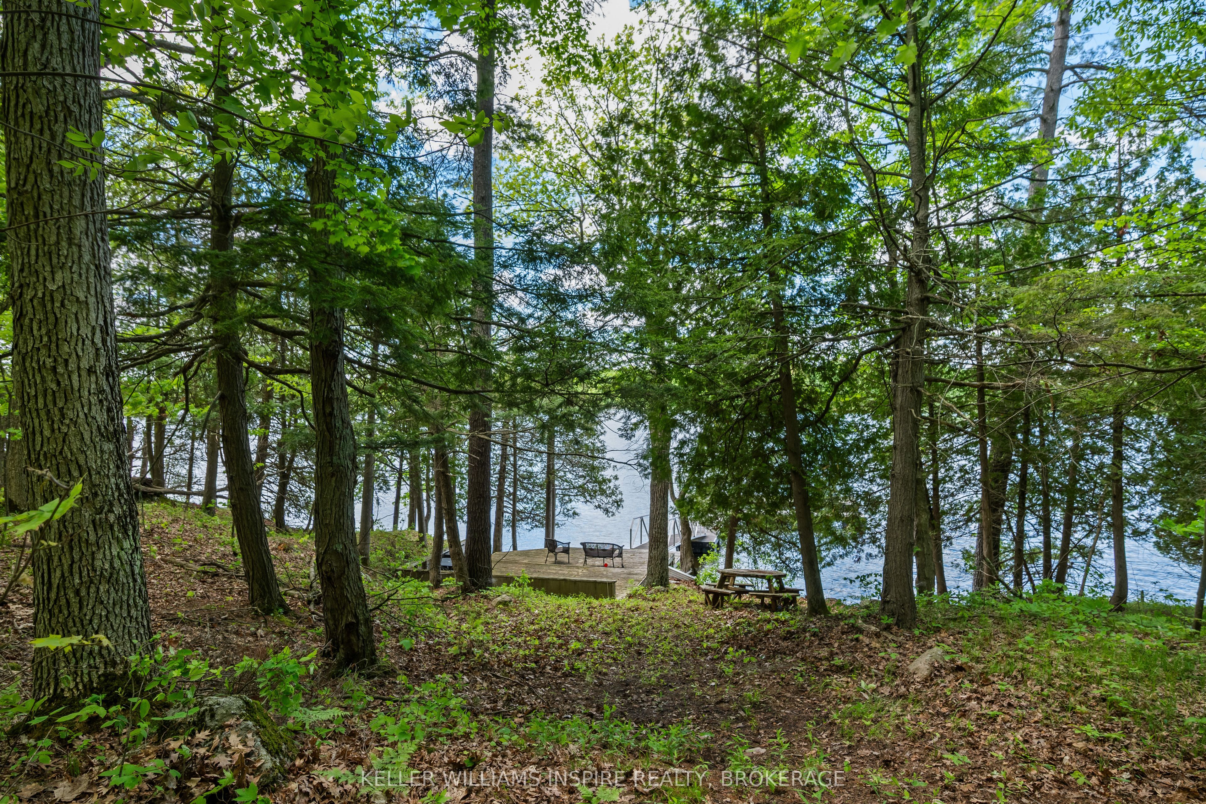 1023 Pepper Lane Property Photo 9