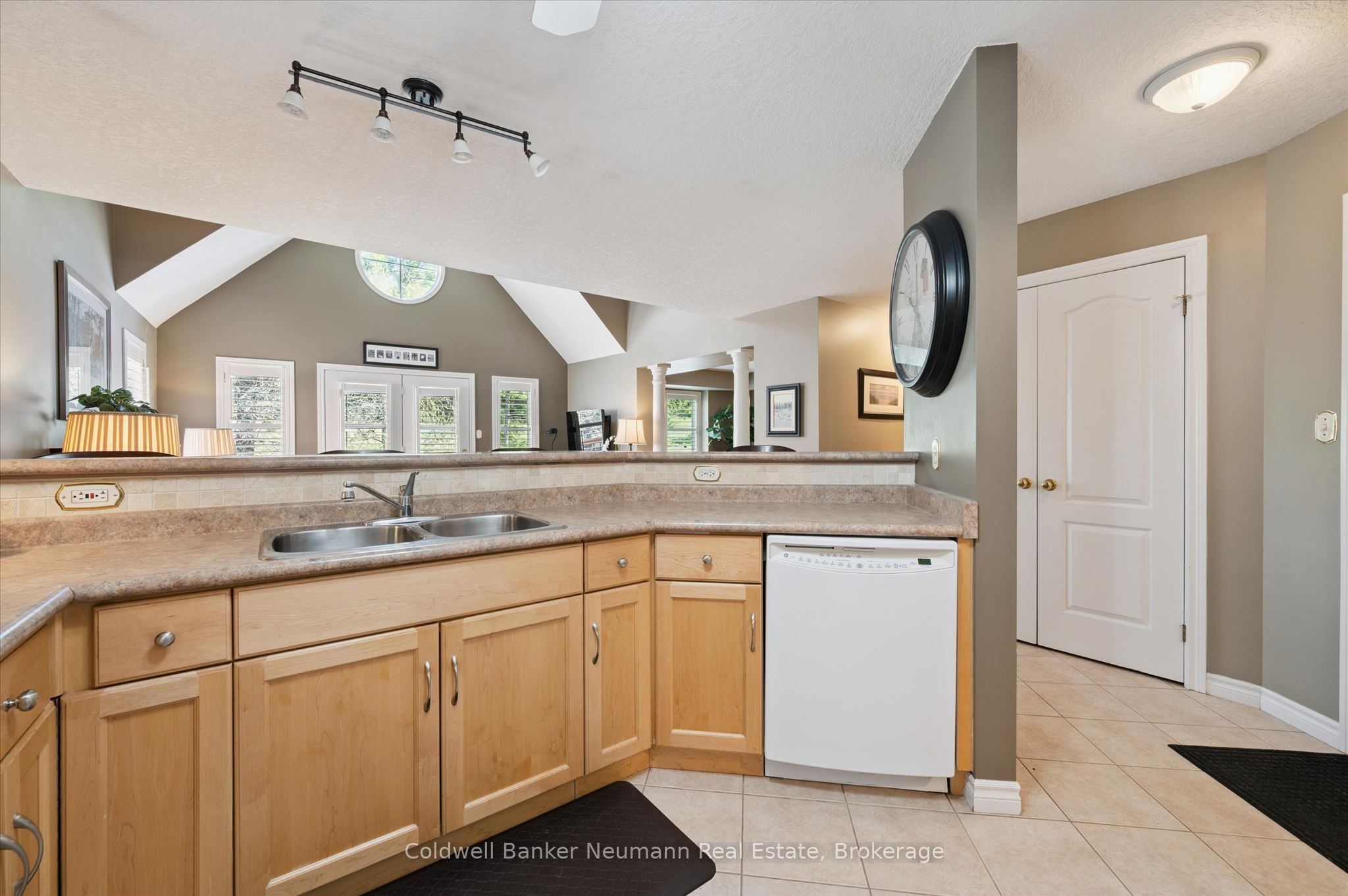 165 Terraview Crescent 17 Property Photo 6