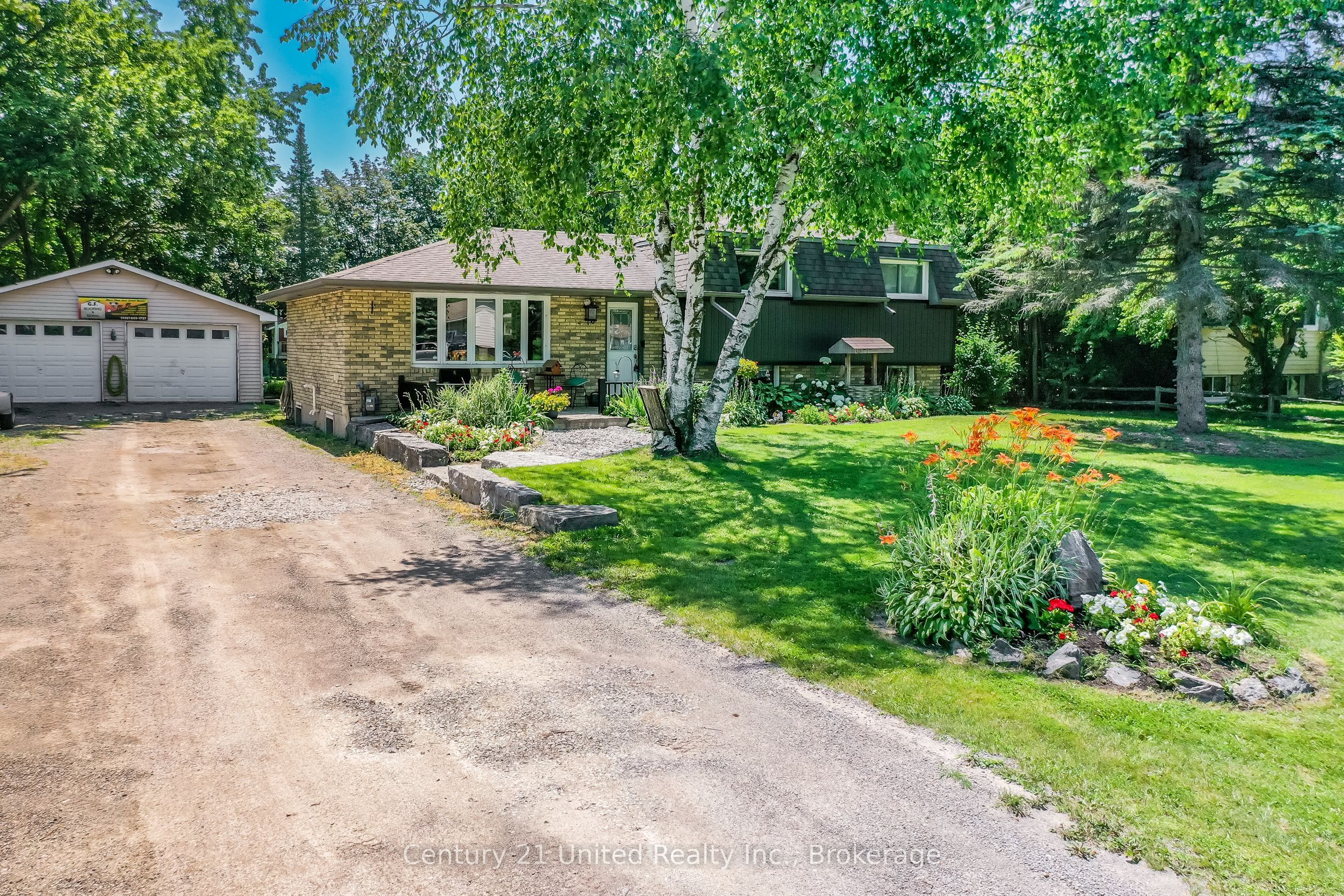 16 Janet Drive Property Photo 6