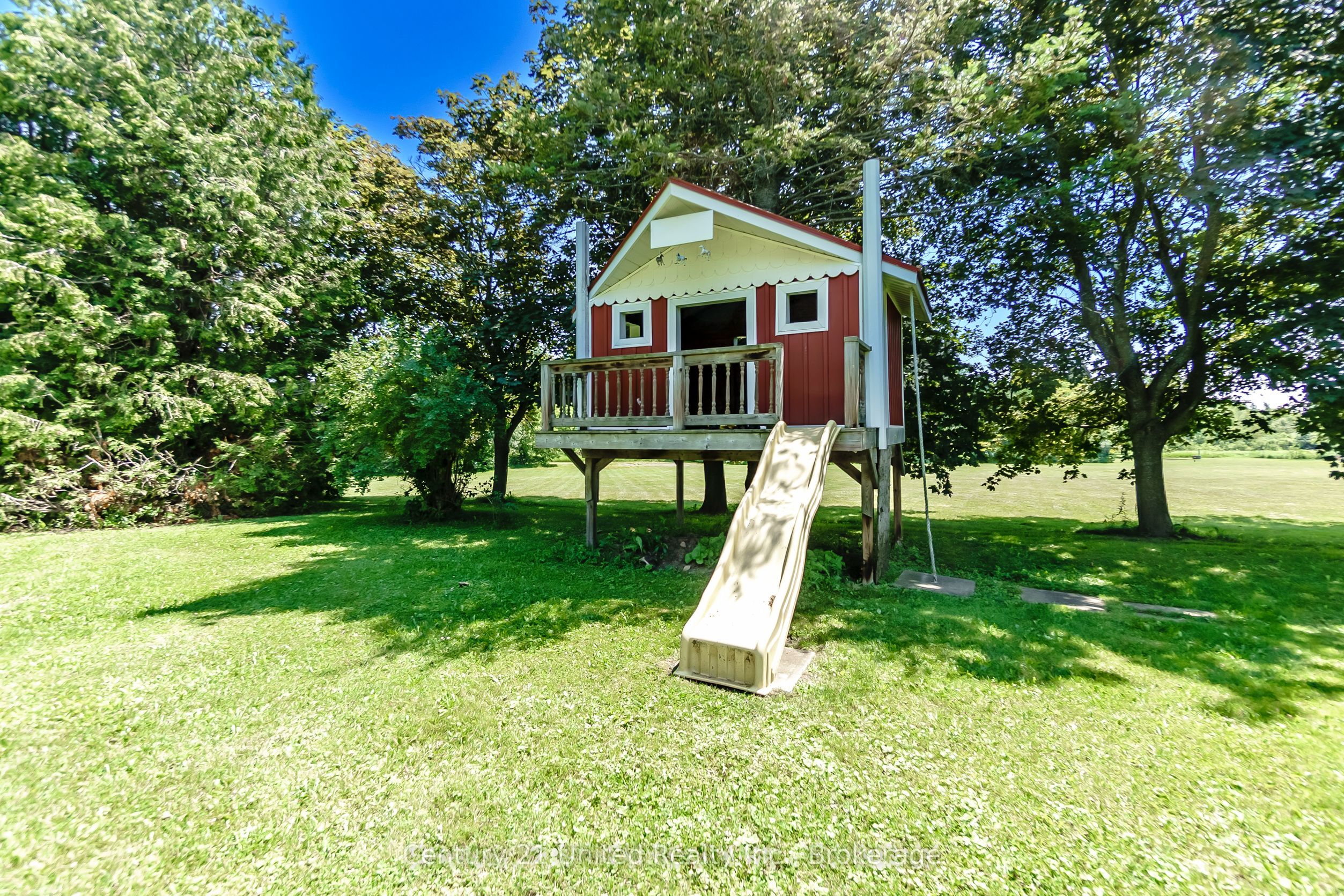 16 Janet Drive Property Photo 37