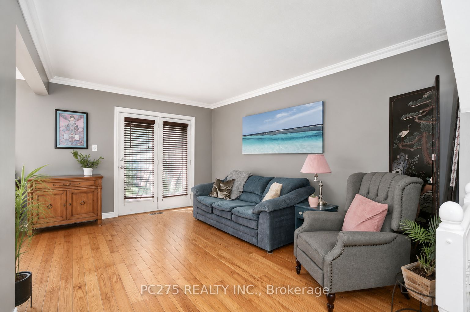669 Osgoode Drive 15 Property Photo 6