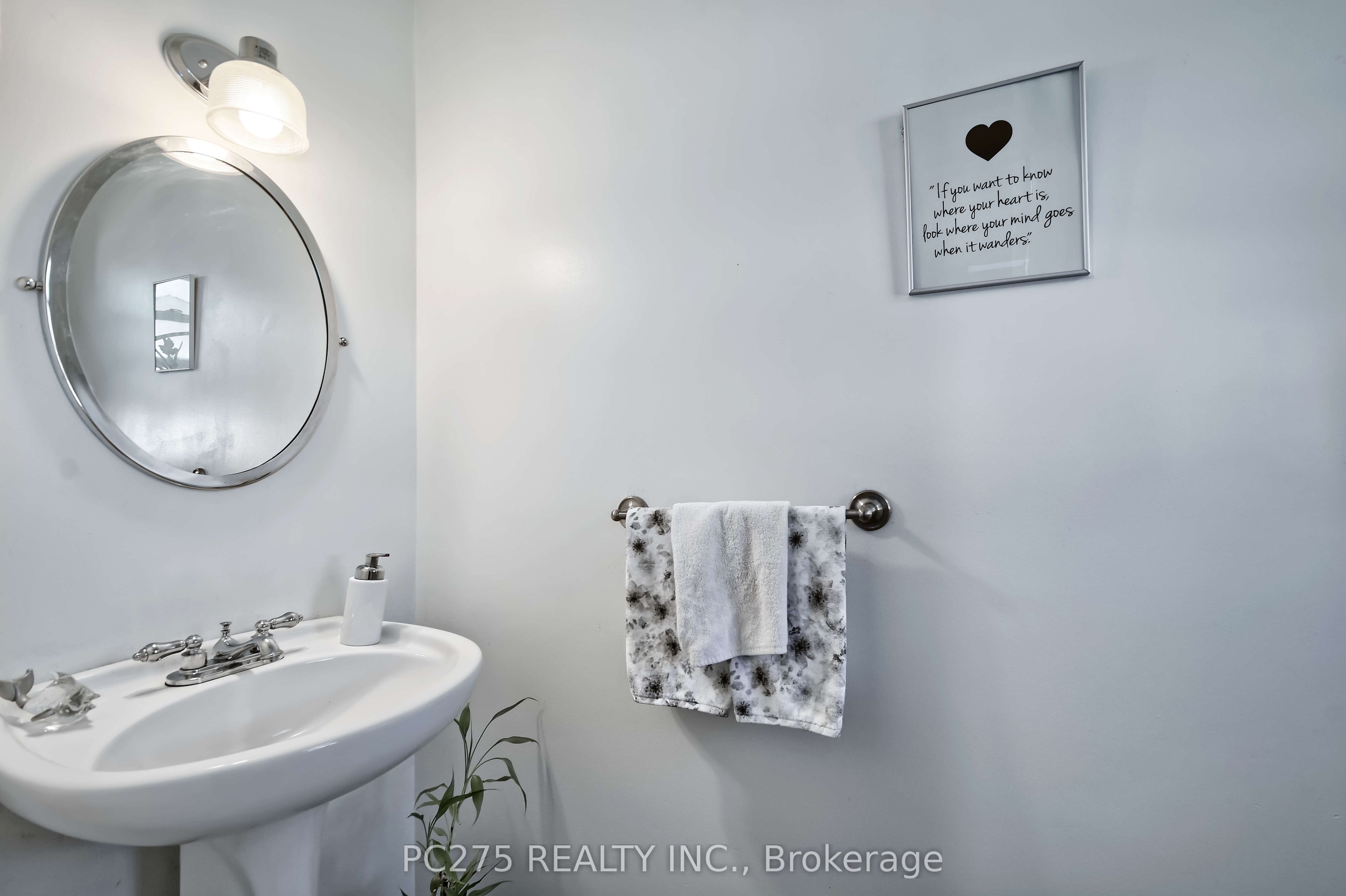 669 Osgoode Drive 15 Property Photo 15