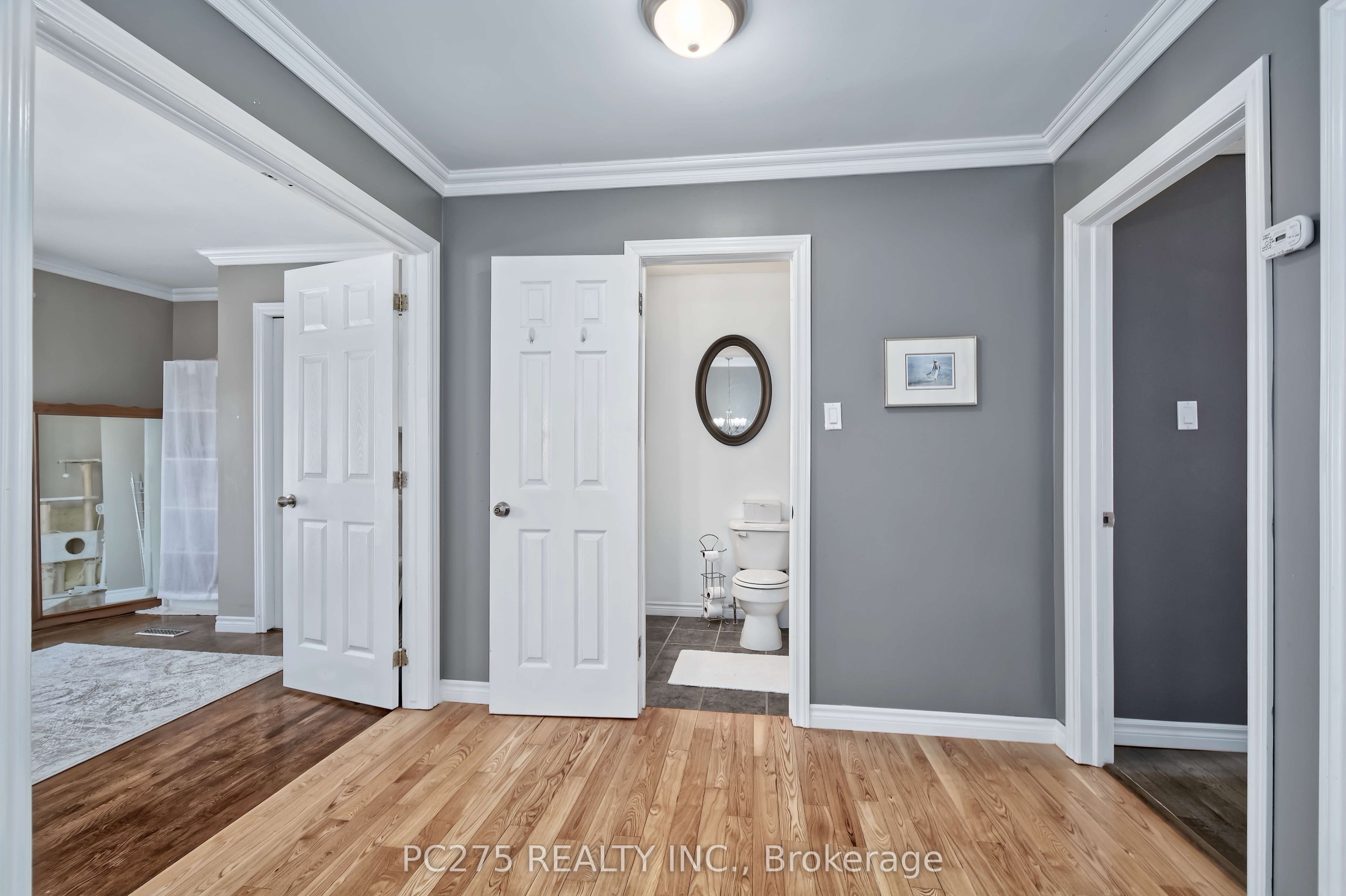669 Osgoode Drive 15 Property Photo 16