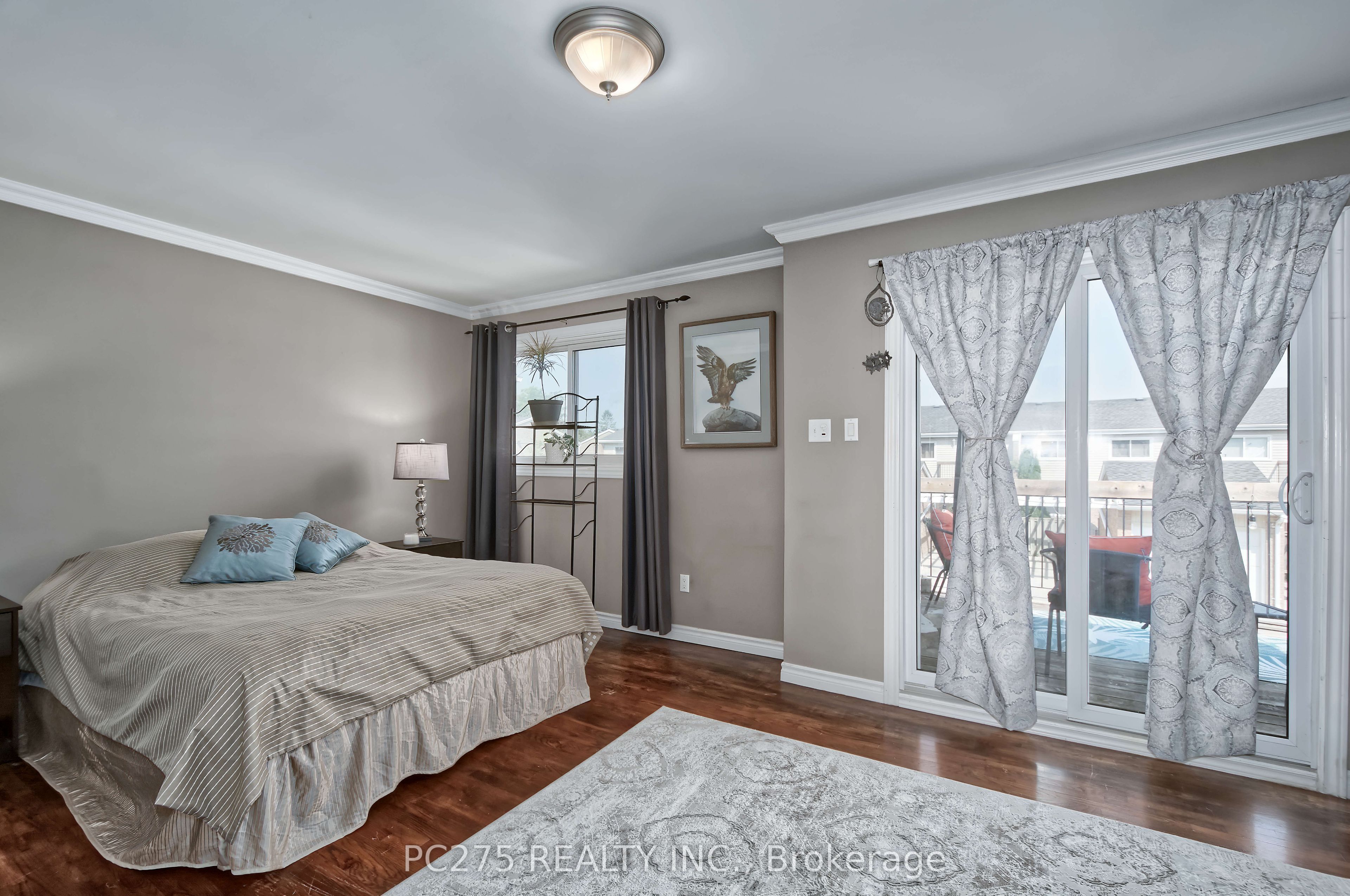 669 Osgoode Drive 15 Property Photo 18