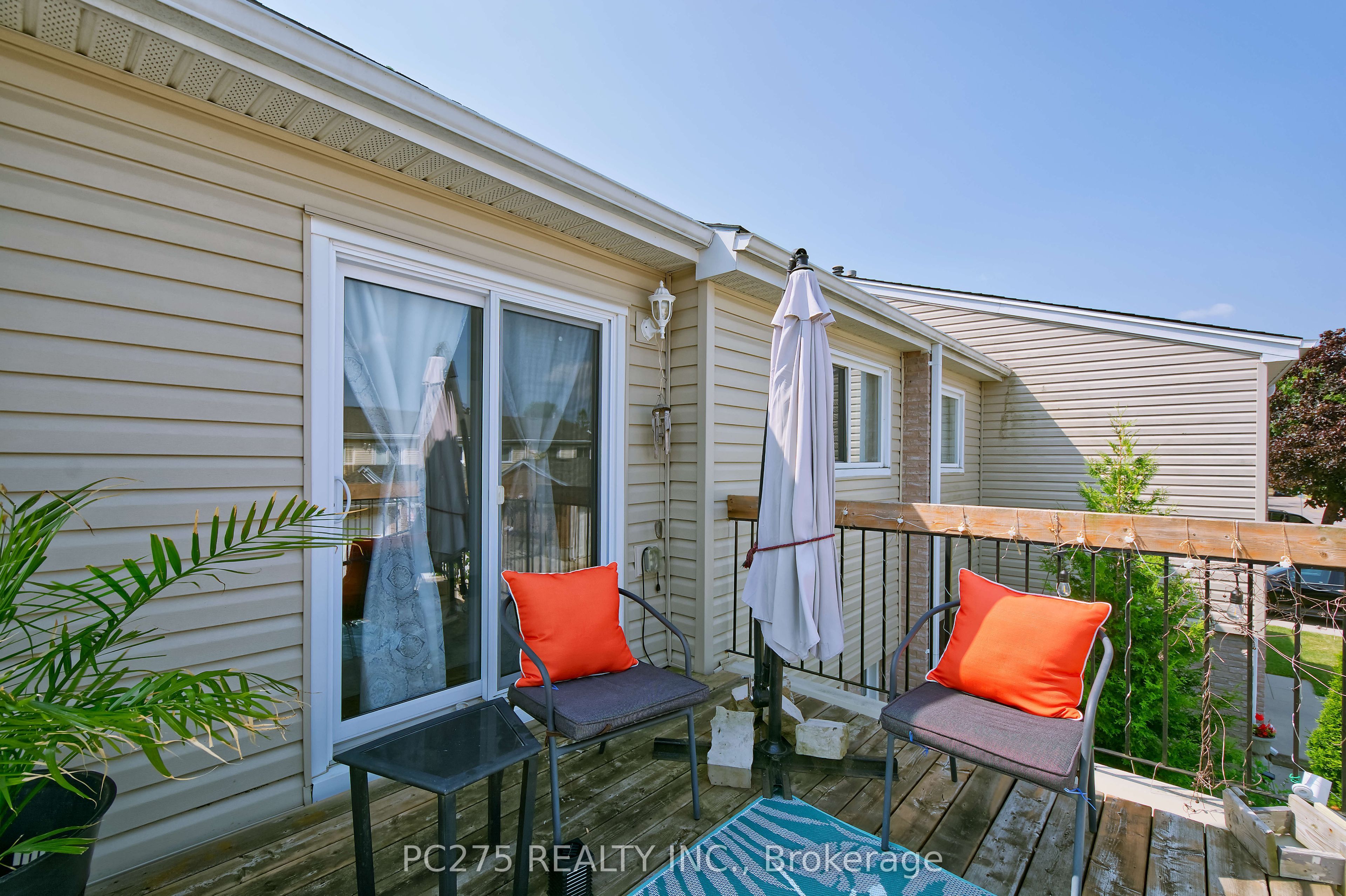 669 Osgoode Drive 15 Property Photo 22