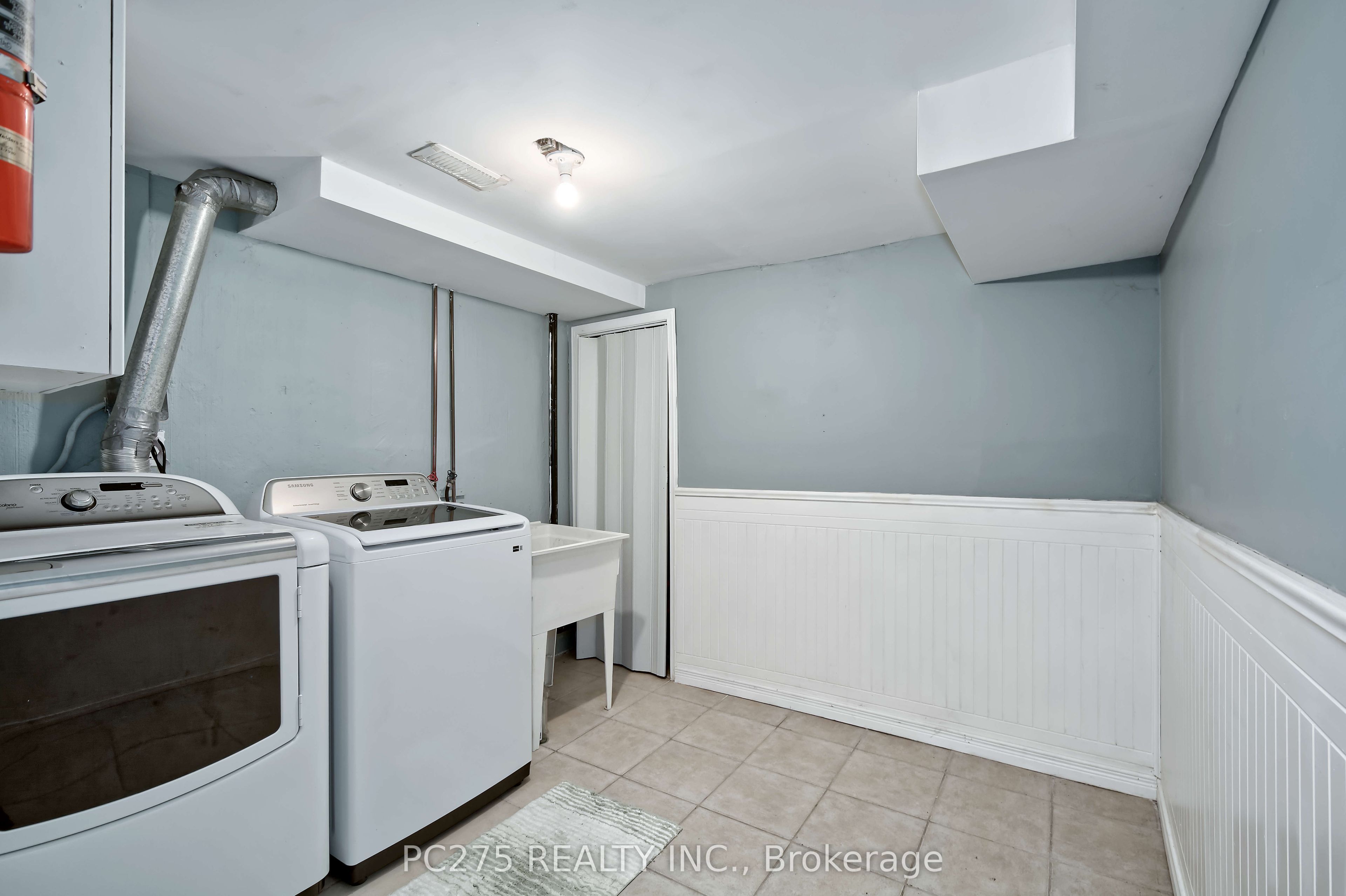669 Osgoode Drive 15 Property Photo 30