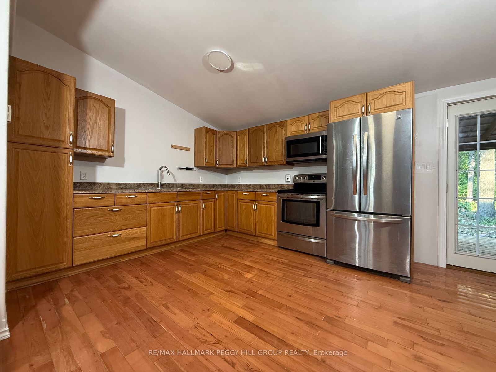 8863 Highway 17 E Property Photo 19