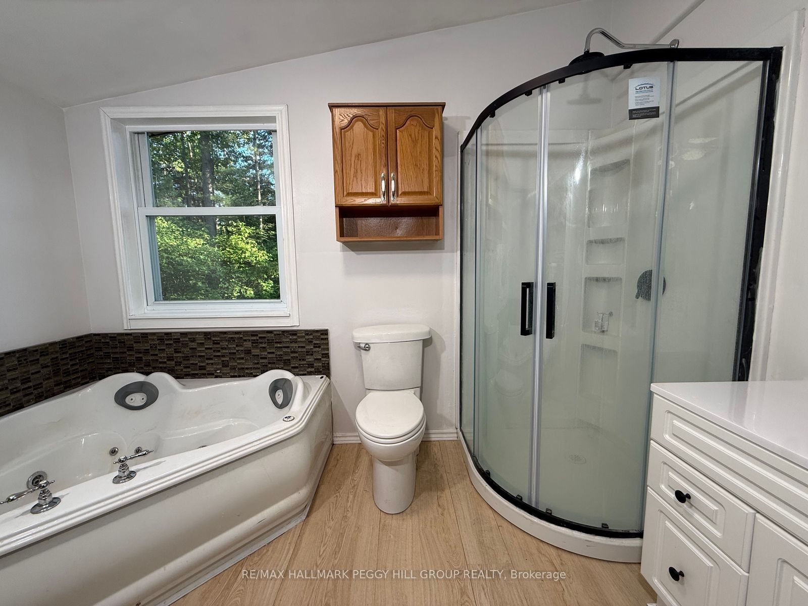 8863 Highway 17 E Property Photo 23