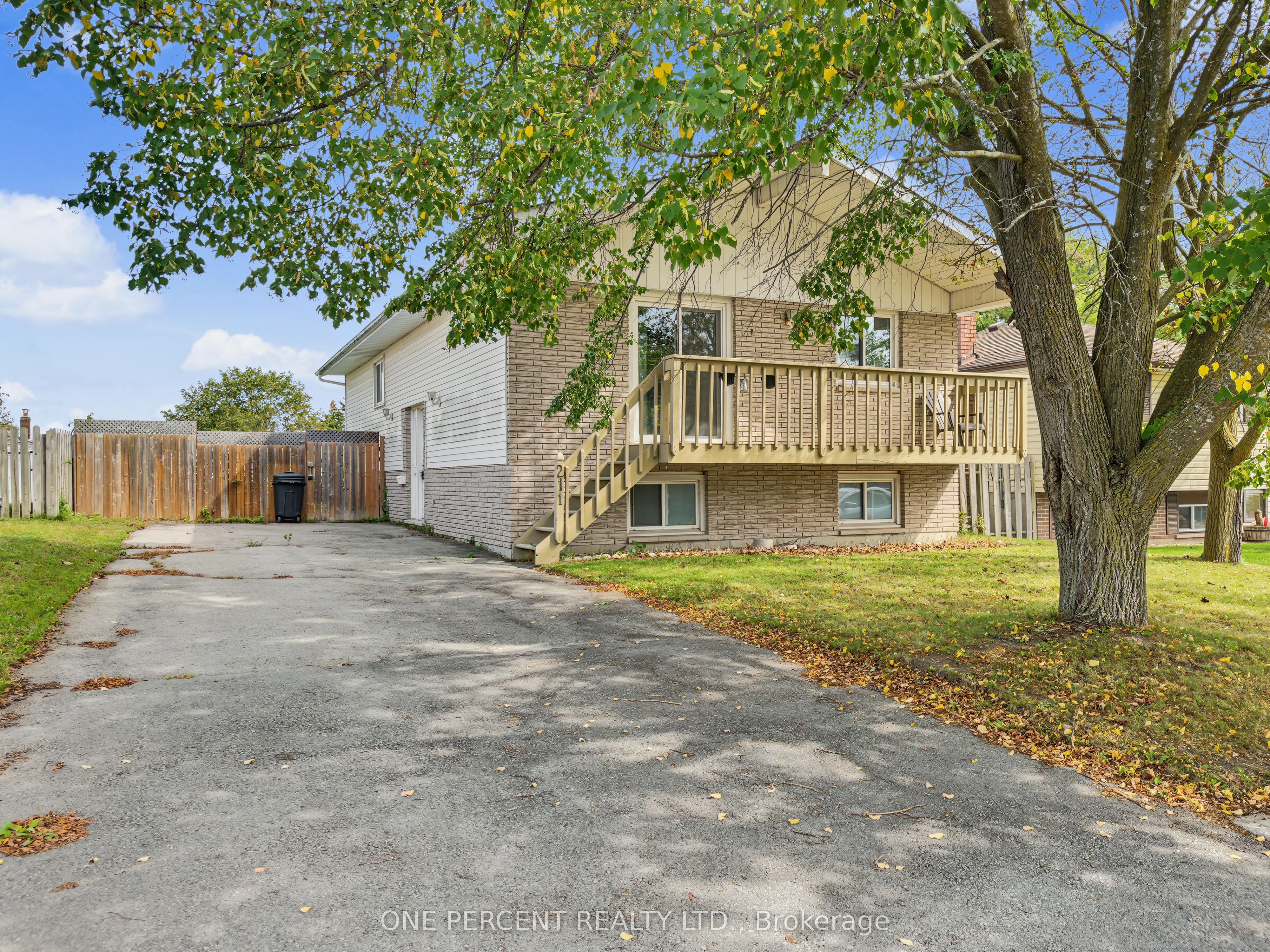 211 Reid Street Property Photo 1