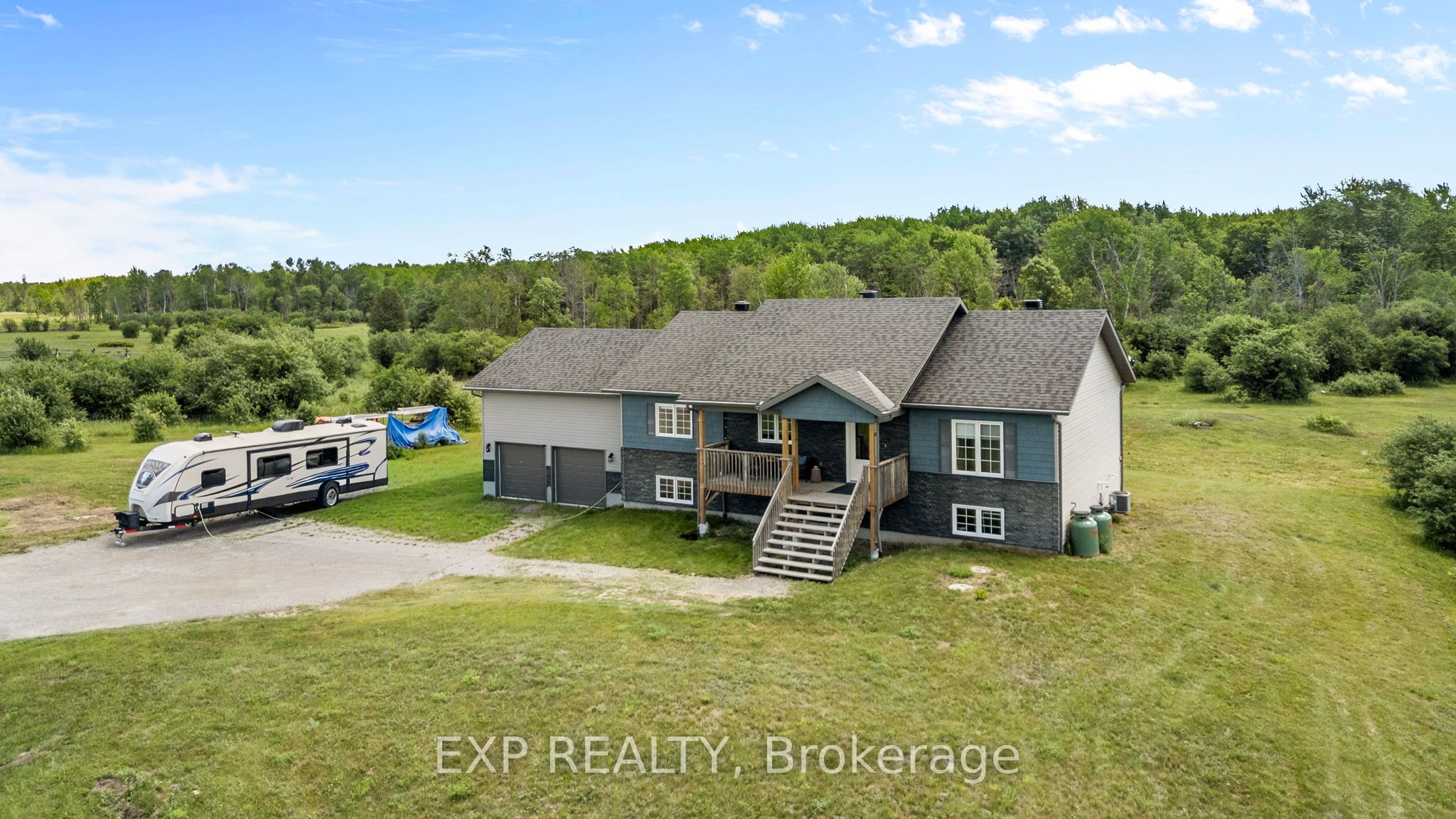 4153 Roger Stevens Drive Property Photo 4