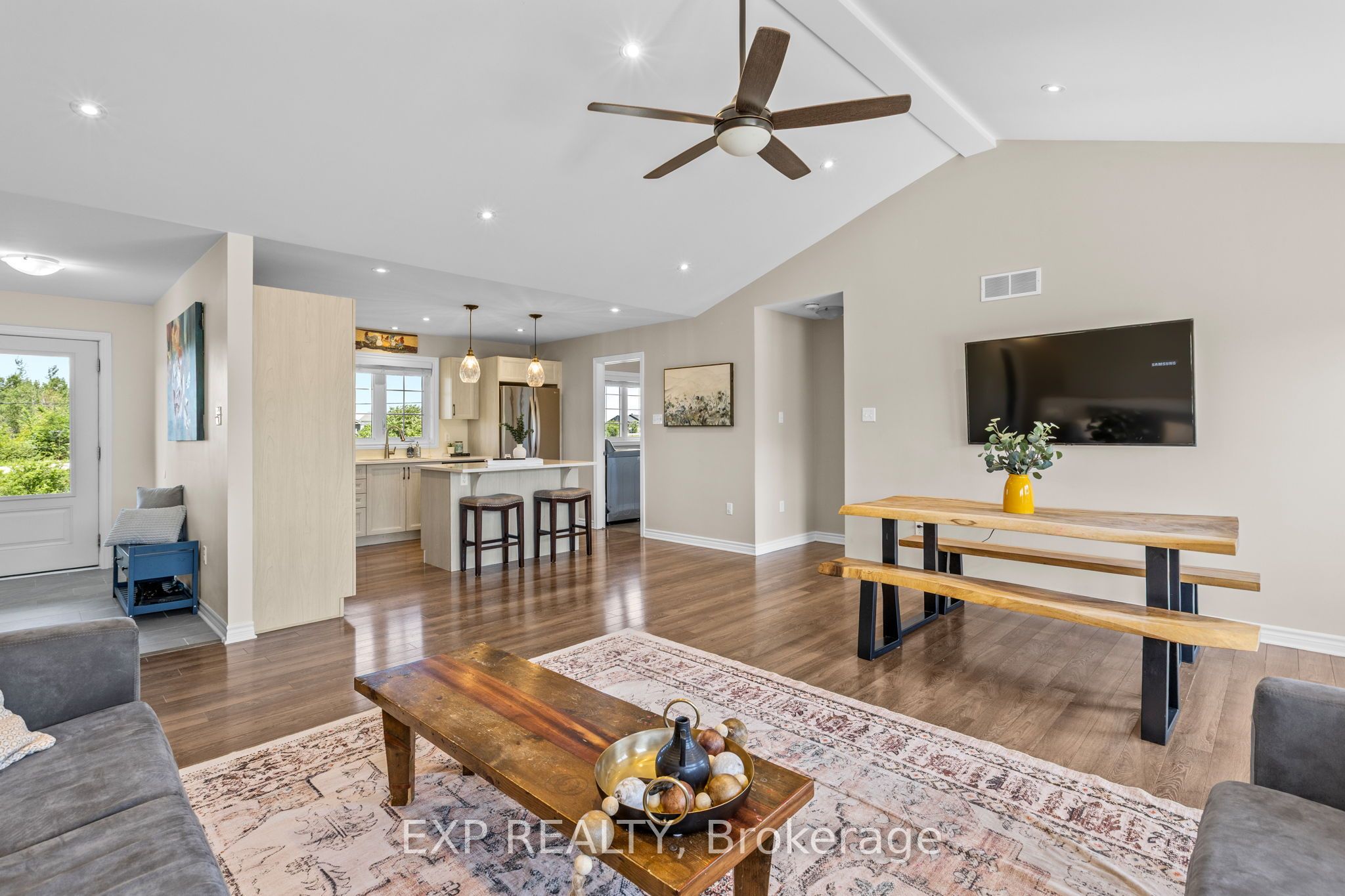 4153 Roger Stevens Drive Property Photo 12