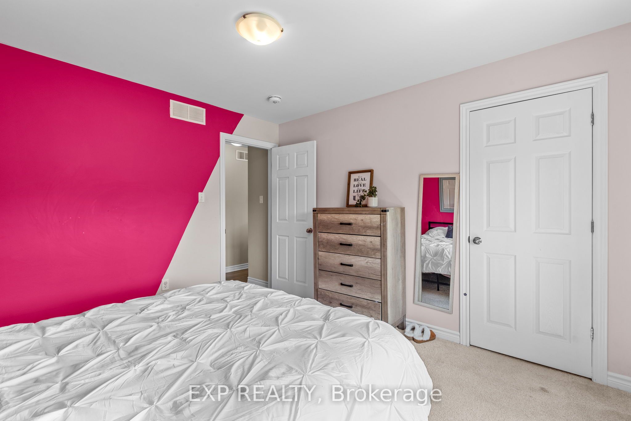 4153 Roger Stevens Drive Property Photo 22