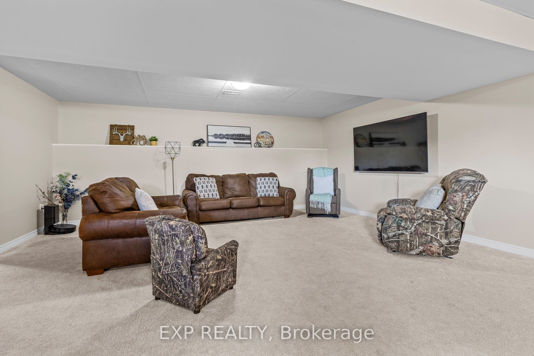 4153 Roger Stevens Drive Property Photo 26