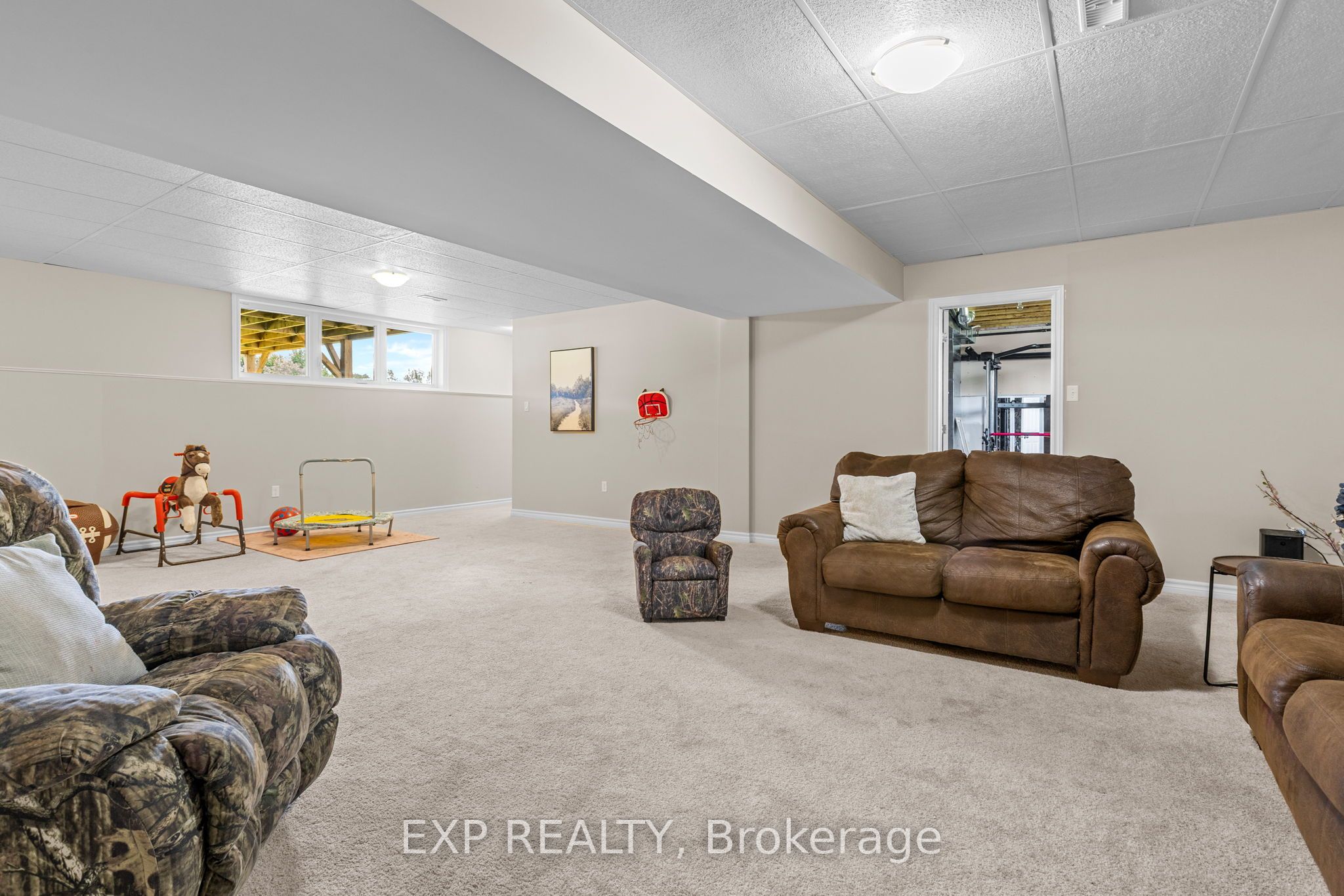 4153 Roger Stevens Drive Property Photo 27