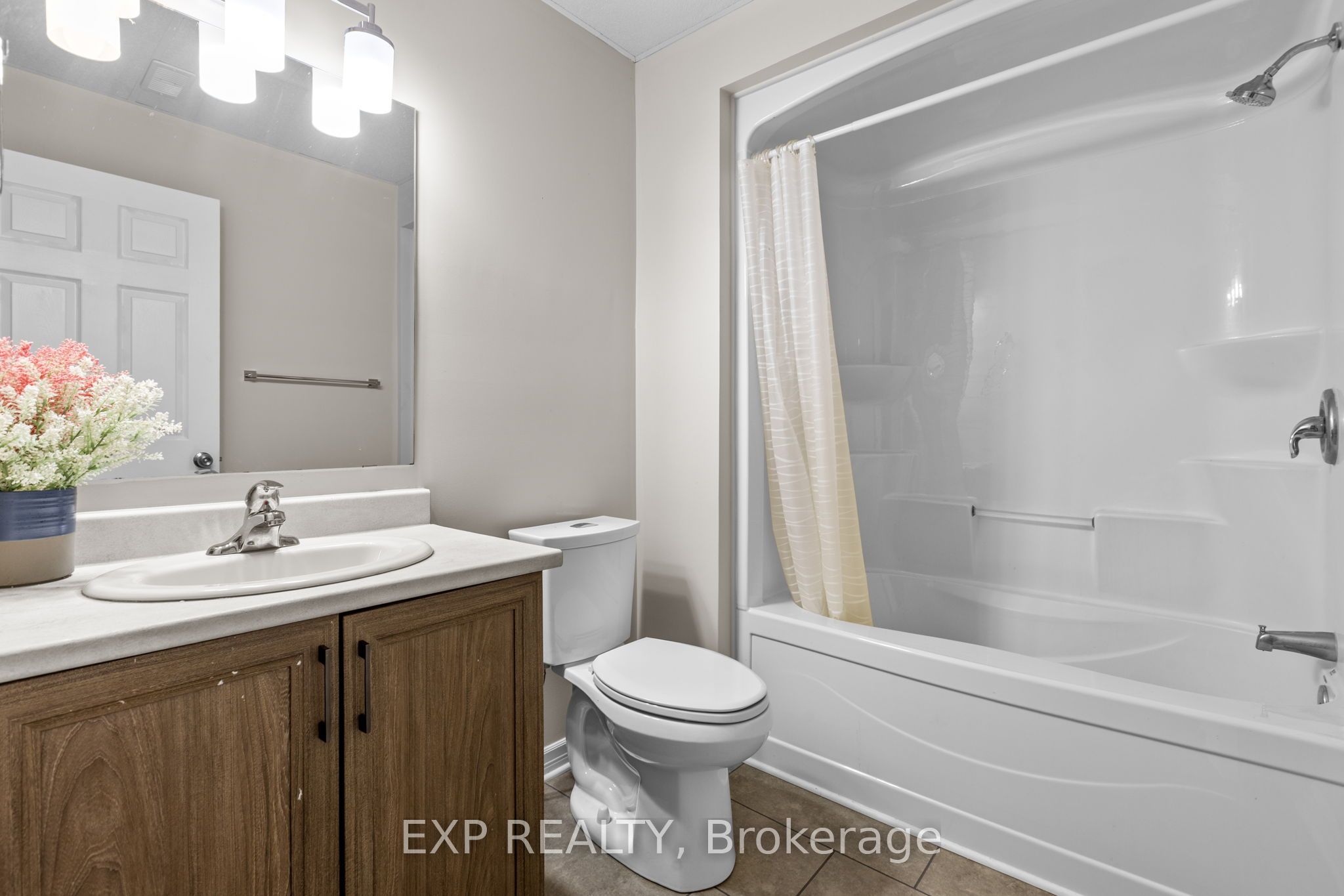 4153 Roger Stevens Drive Property Photo 30