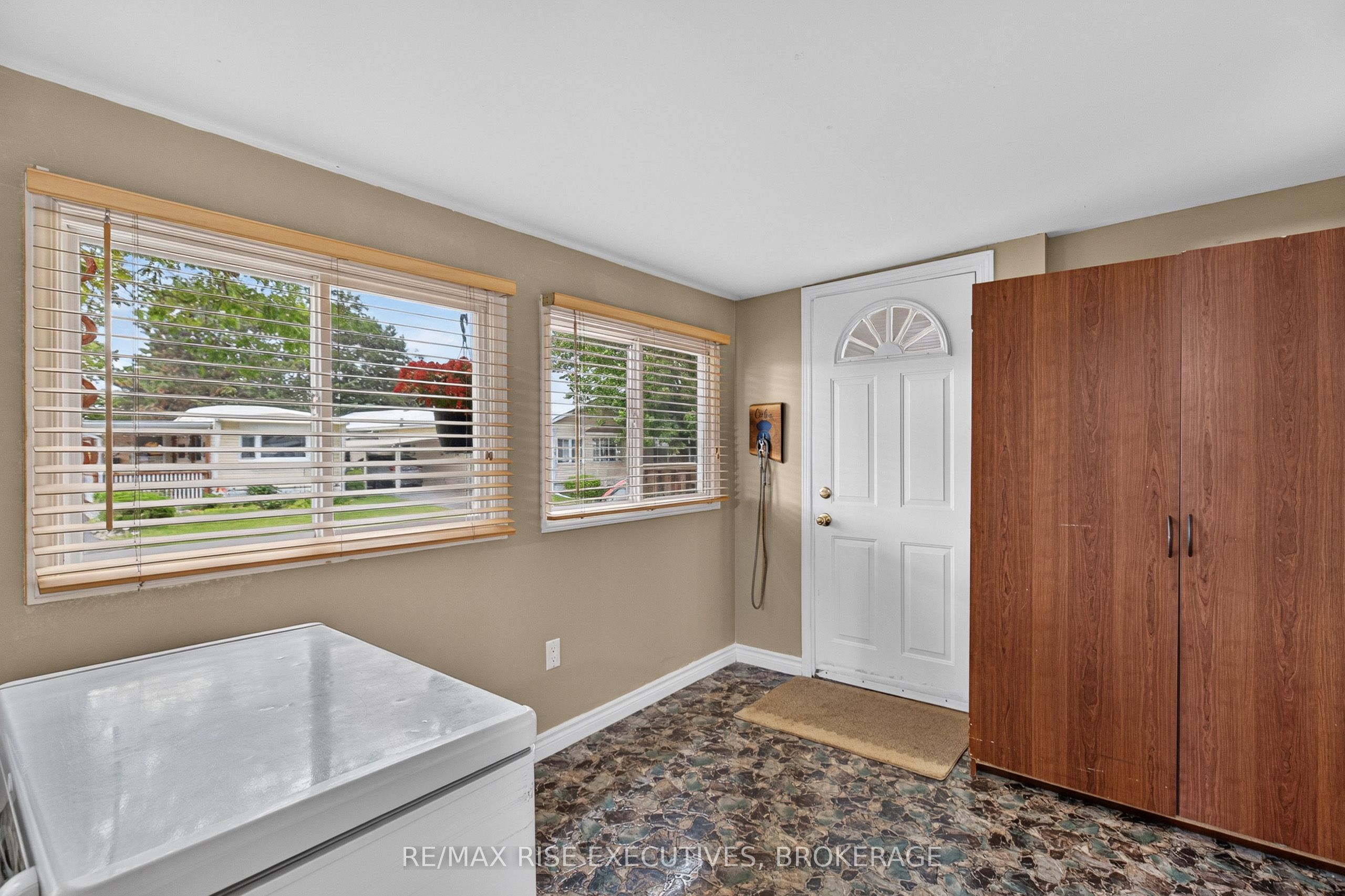 18 Wentworth Drive Property Photo 4