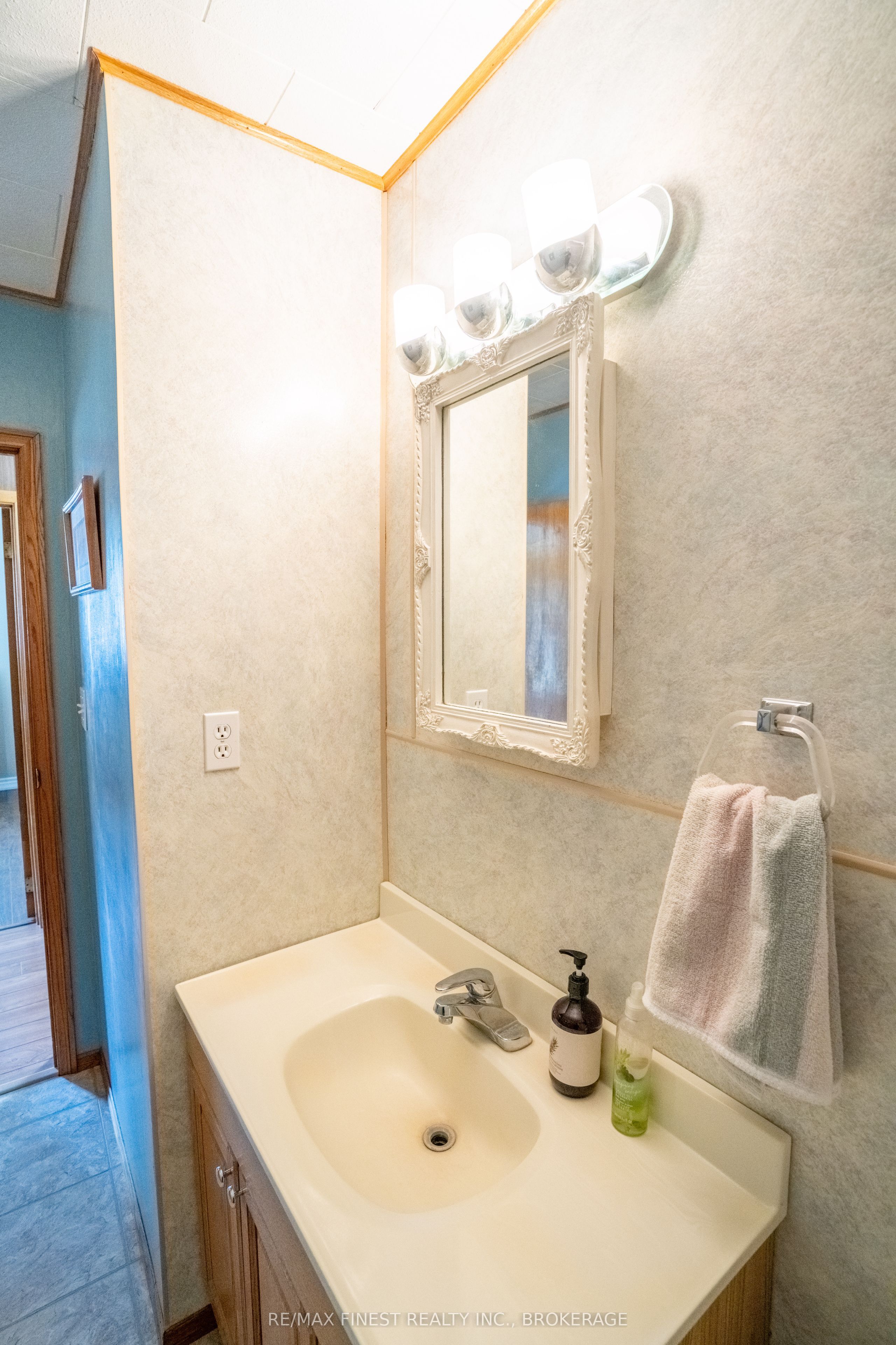 1031 James Road Property Photo 31