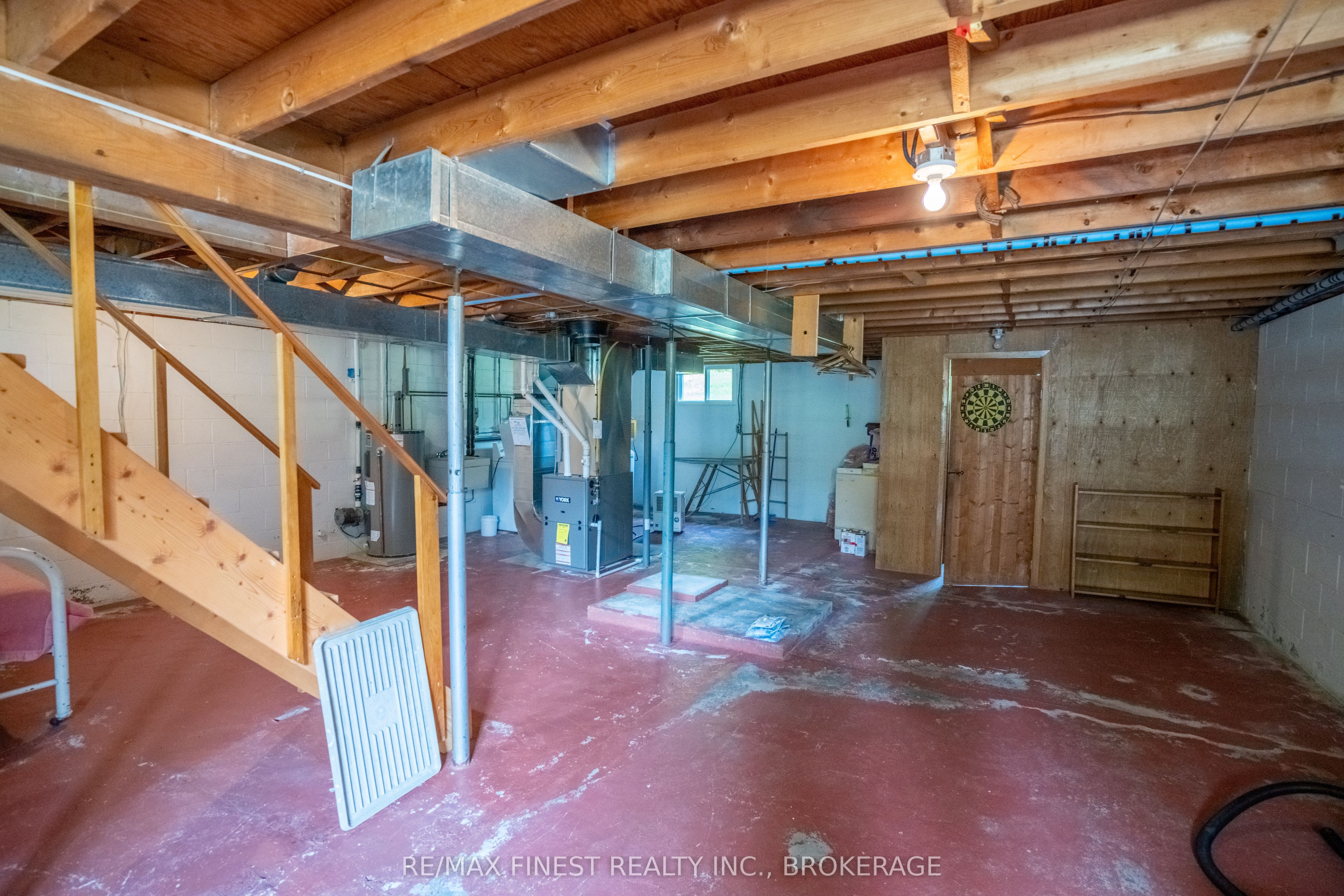 1031 James Road Property Photo 34