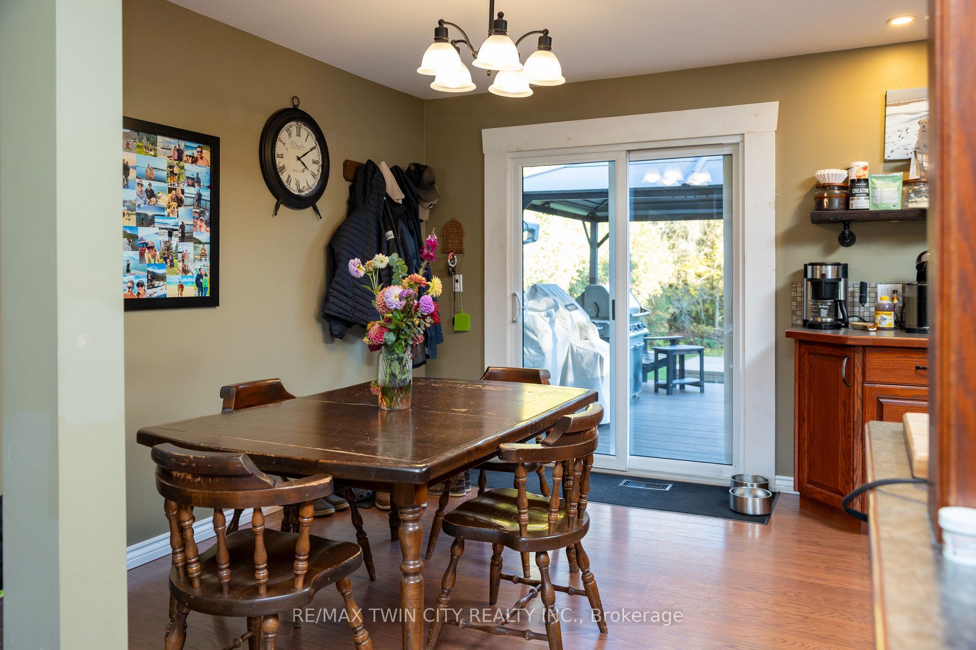 976 Mcdowell Road E Property Photo 16