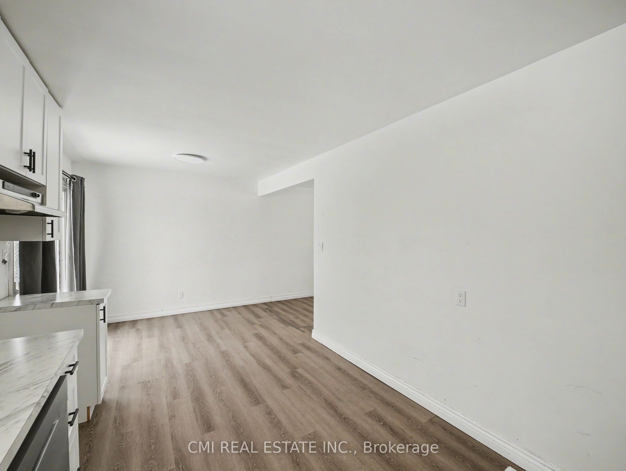 4306 East Avenue Property Photo 6
