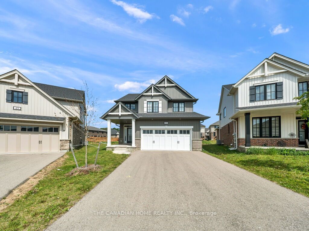 51 Keba Crescent N Property Photo 3