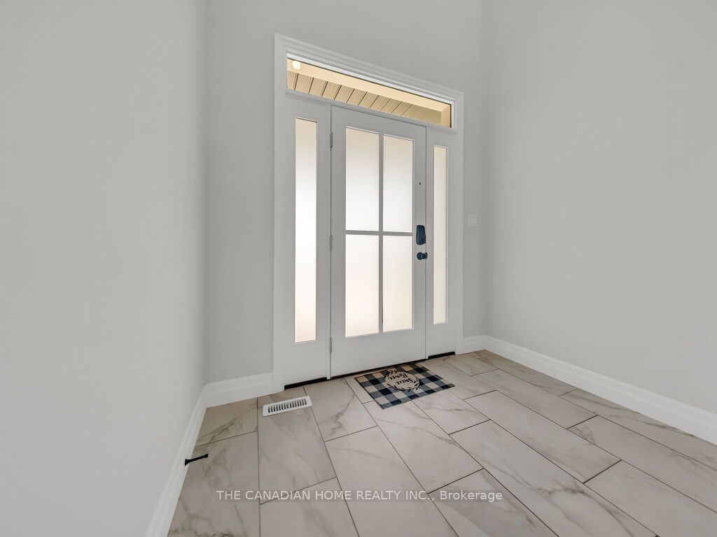 51 Keba Crescent N Property Photo 8
