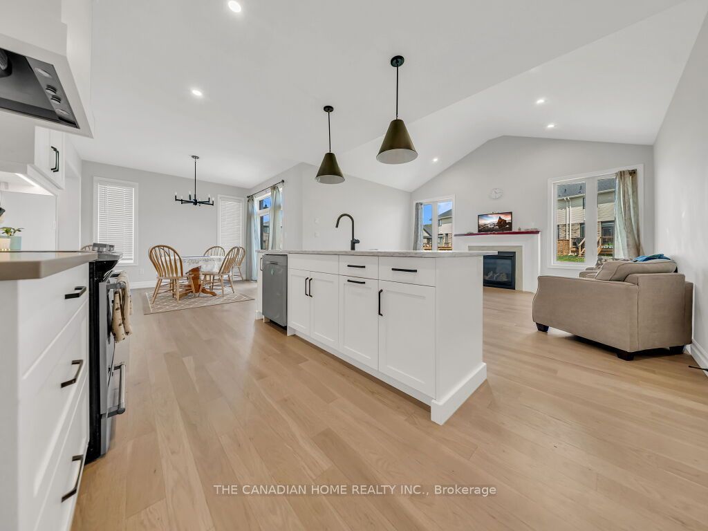 51 Keba Crescent N Property Photo 15