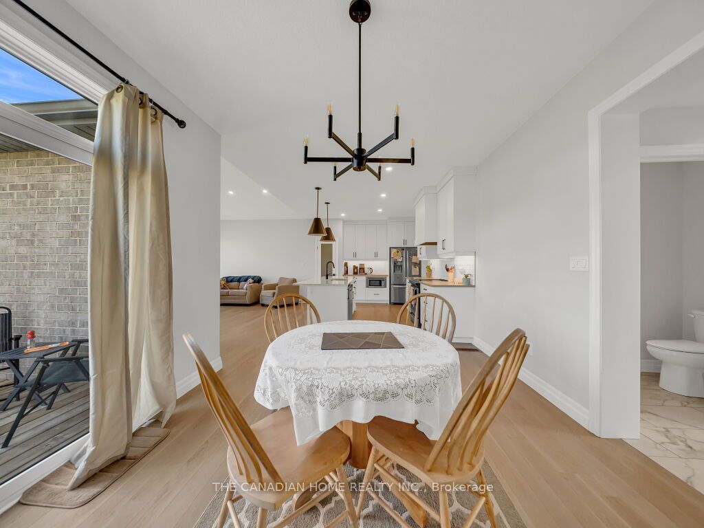 51 Keba Crescent N Property Photo 18