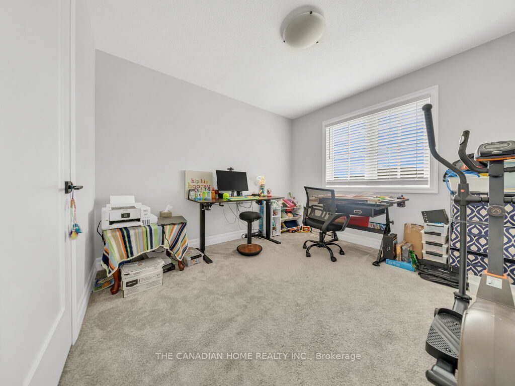 51 Keba Crescent N Property Photo 29