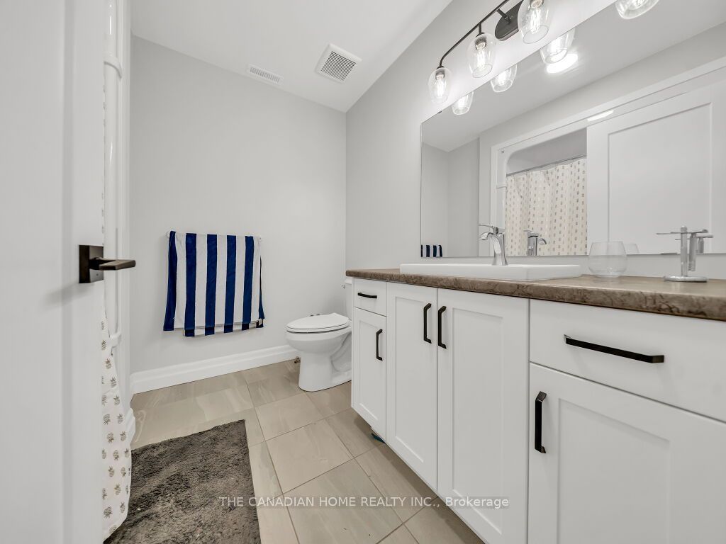 51 Keba Crescent N Property Photo 40