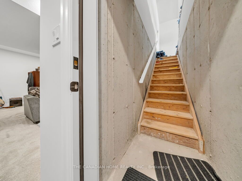 51 Keba Crescent N Property Photo 41