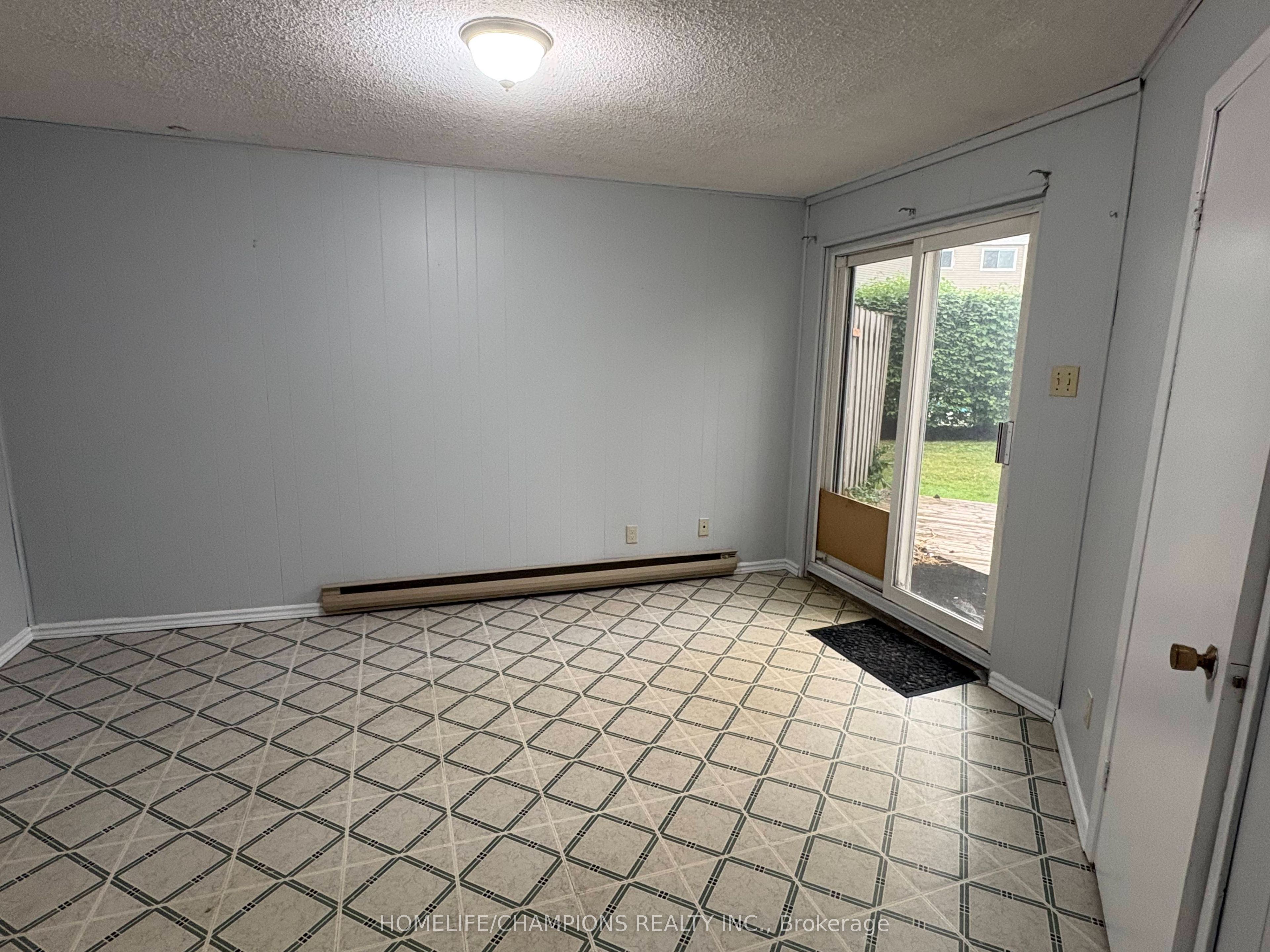 60 Elmsdale Drive 33 Property Photo 4