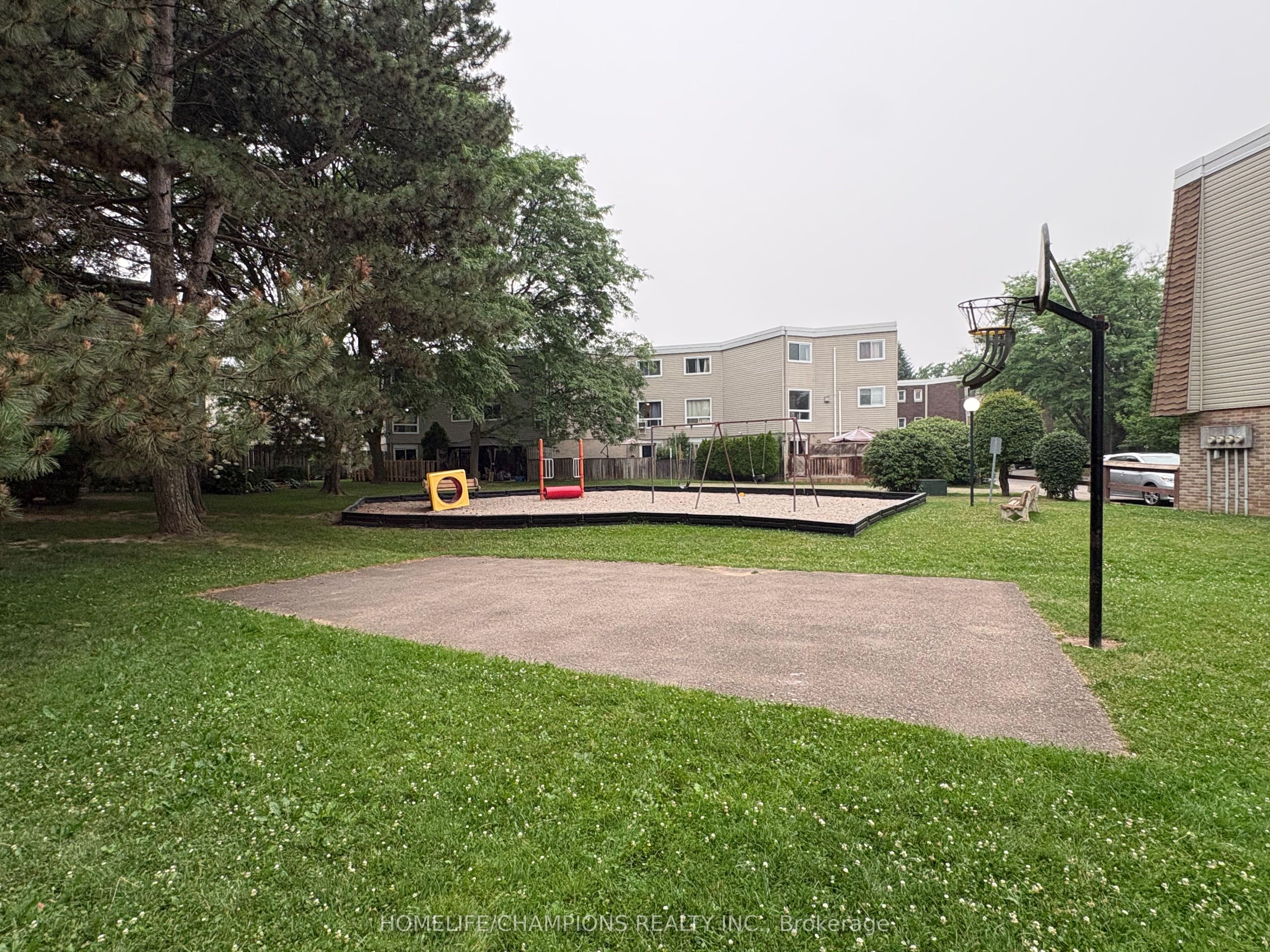 60 Elmsdale Drive 33 Property Photo 15