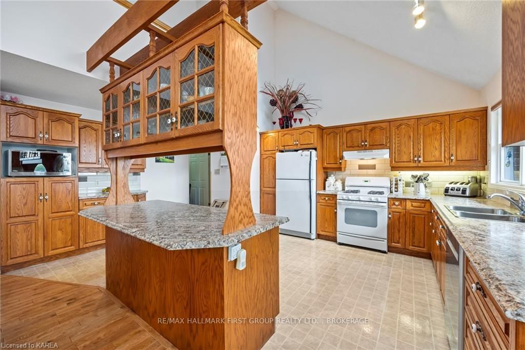 1525 Burnt Hills Road Property Photo 21