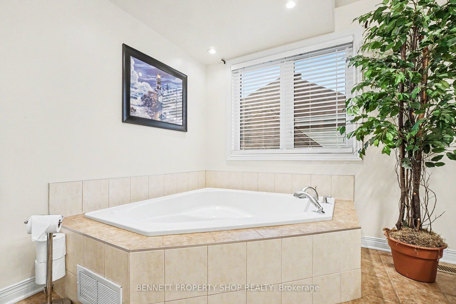 179 Sandra Crescent Property Photo 17