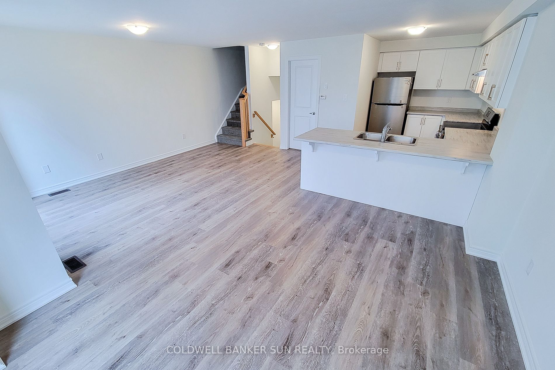 7 Roxanne Drive Property Photo 7