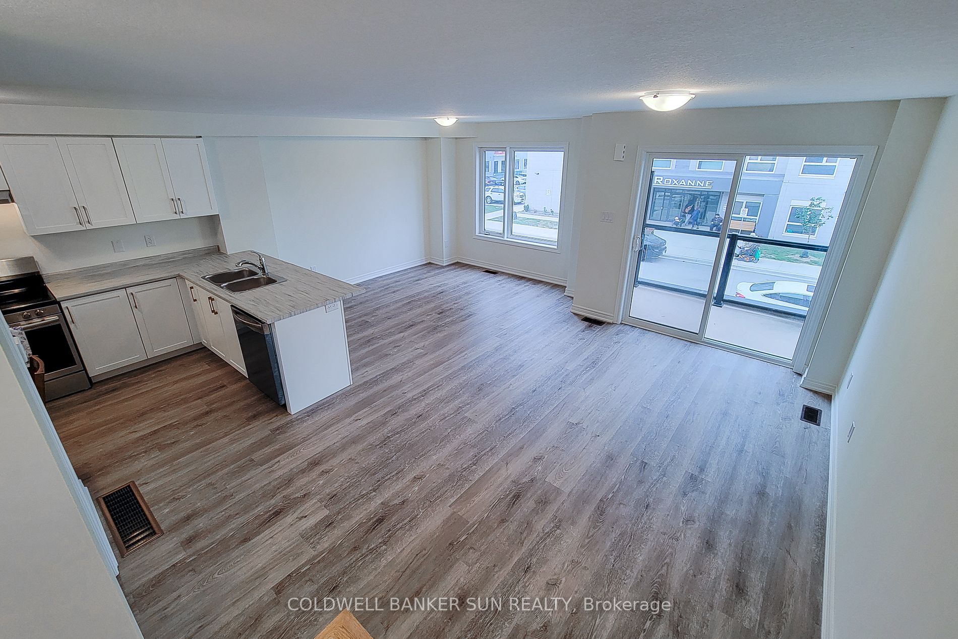 7 Roxanne Drive Property Photo 11