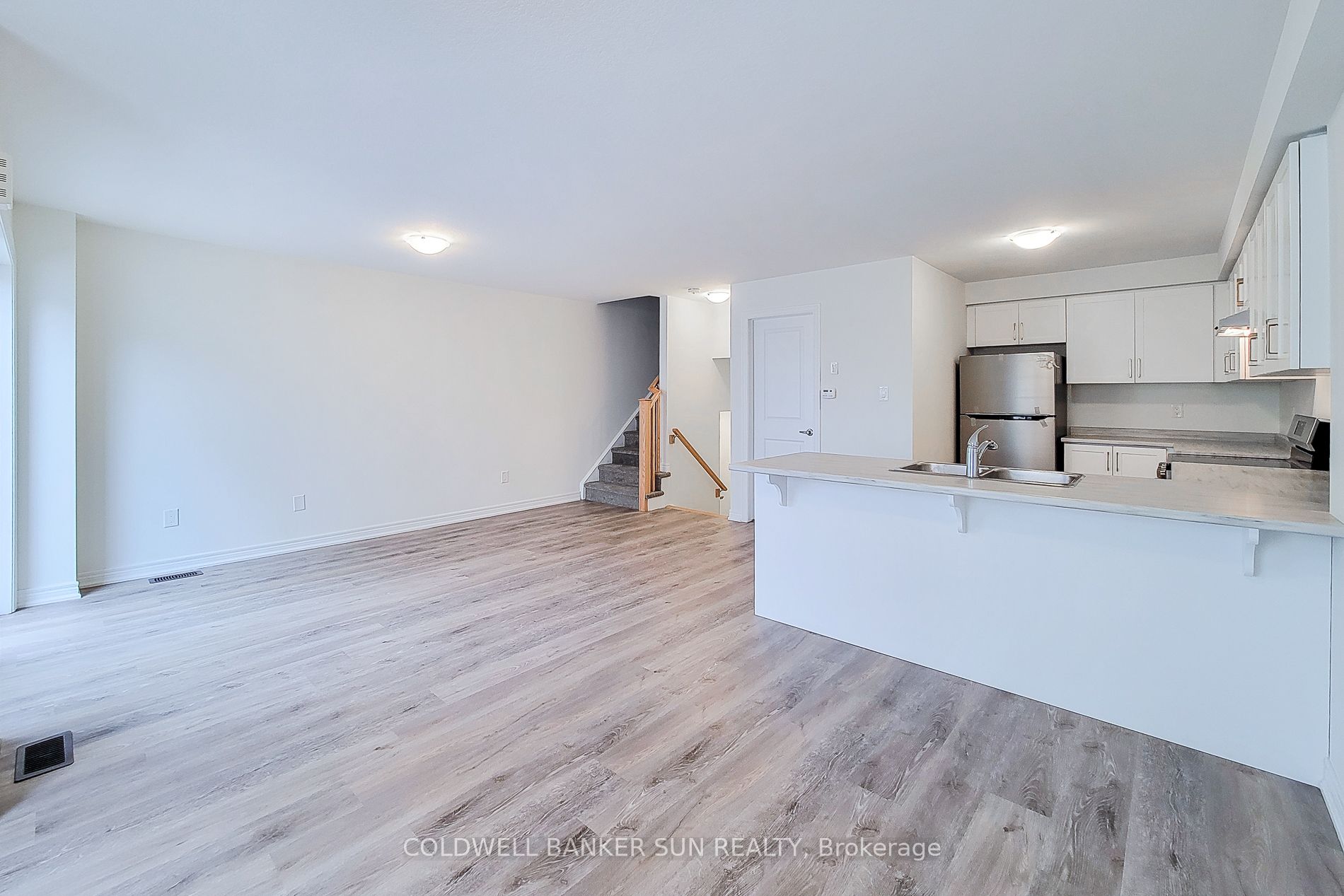 7 Roxanne Drive Property Photo 12