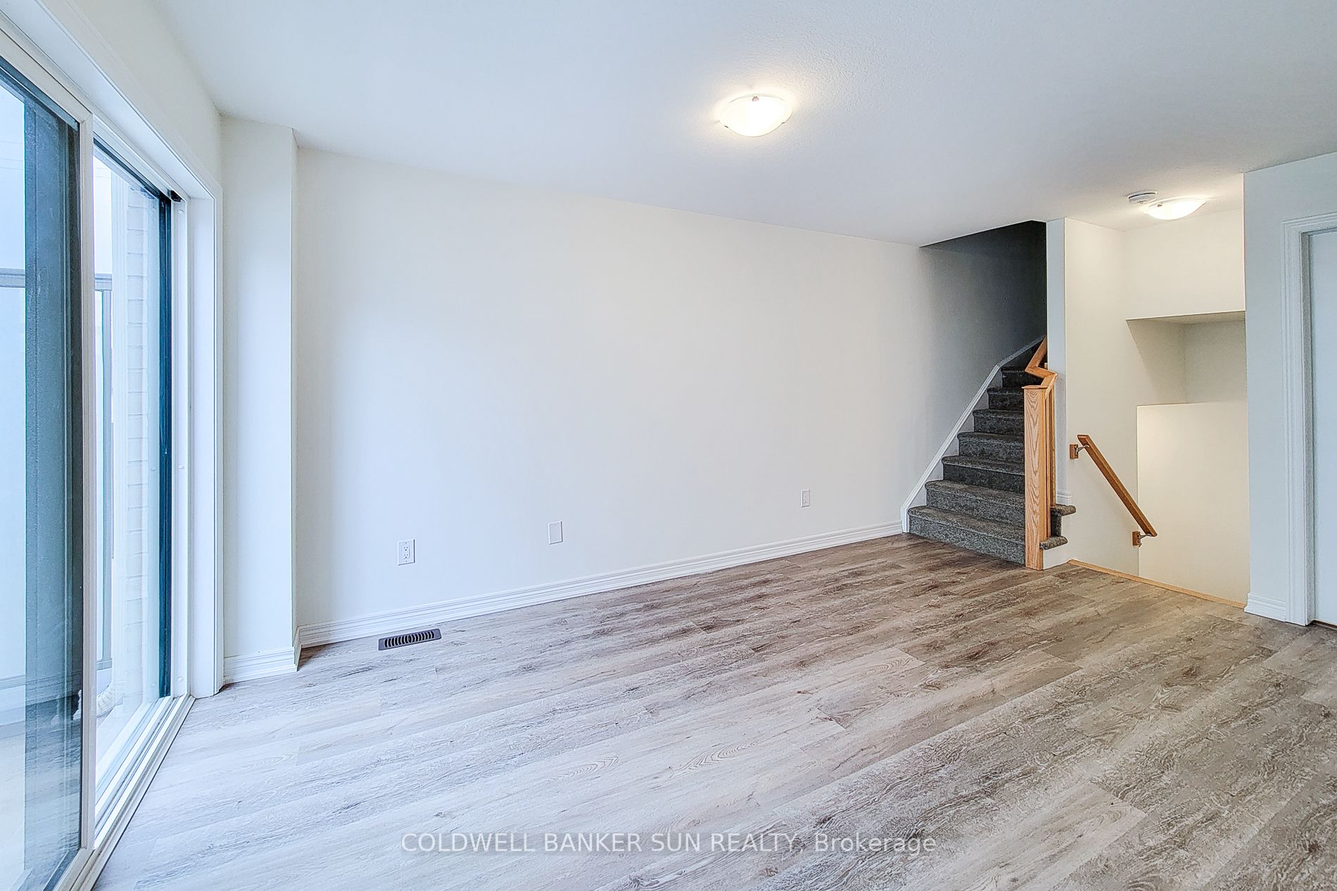 7 Roxanne Drive Property Photo 15