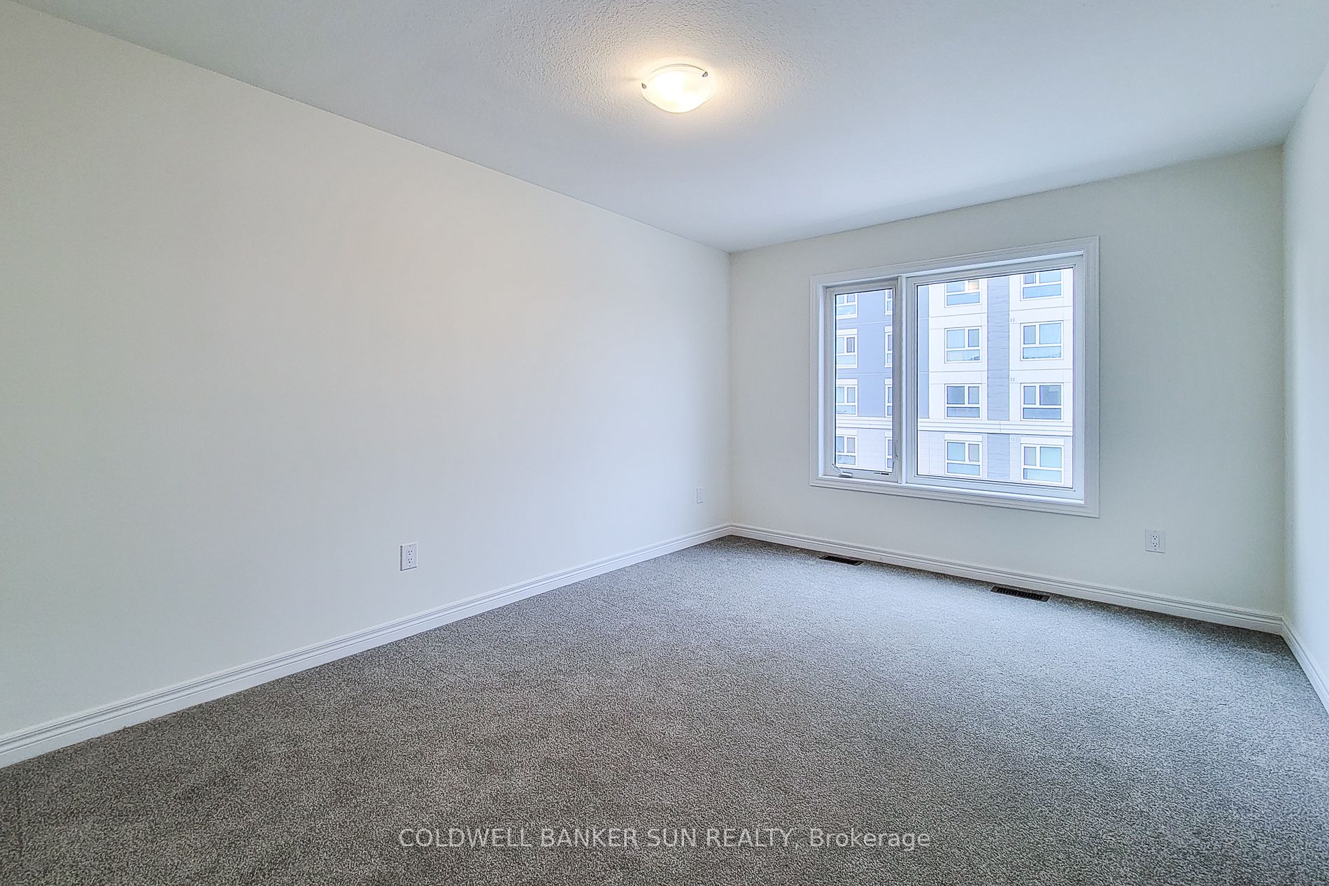 7 Roxanne Drive Property Photo 23