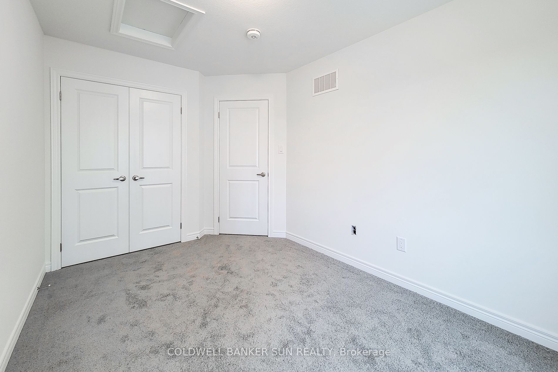 7 Roxanne Drive Property Photo 28