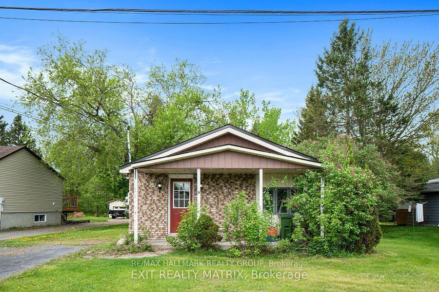 9 HERBERT Street Property Photo 1