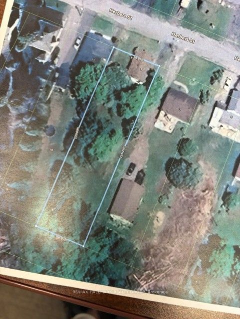 9 Herbert Street Property Photo 3