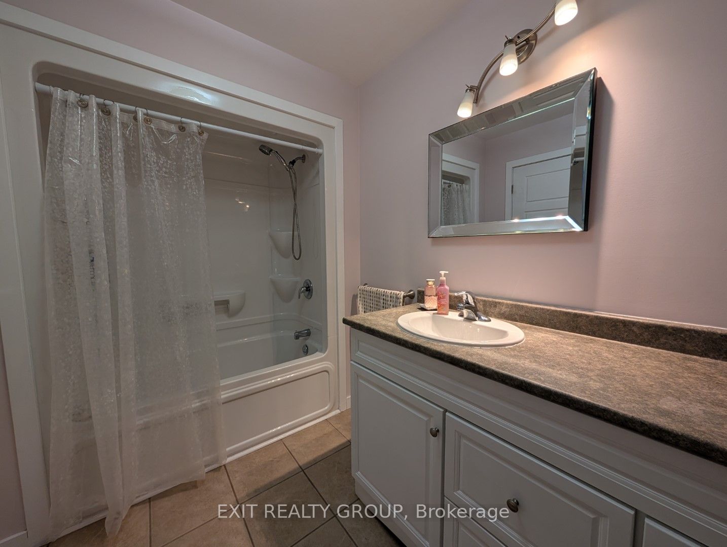 354 Riverside Parkway Property Photo 18