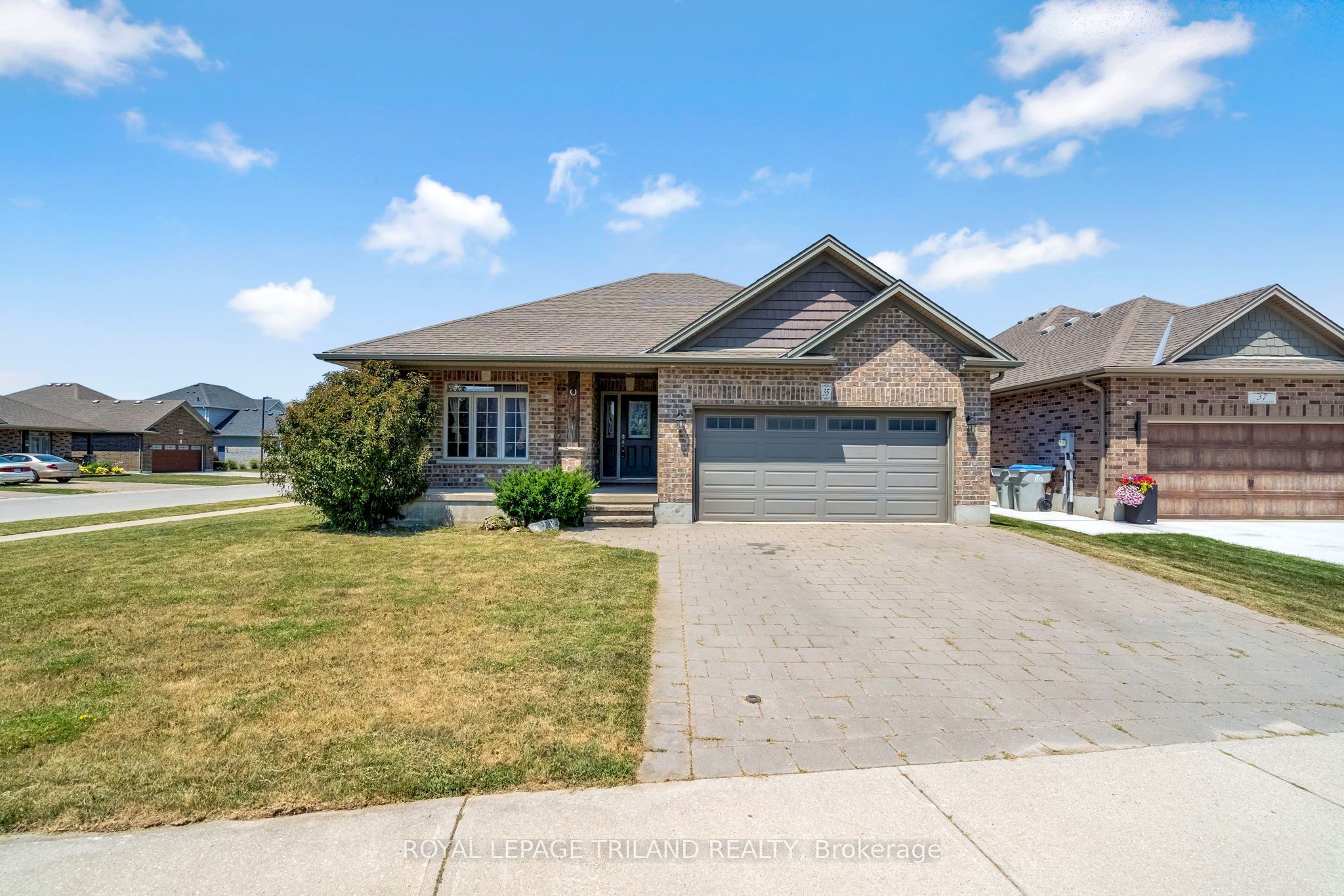 35 Cassie Crescent Property Photo 2