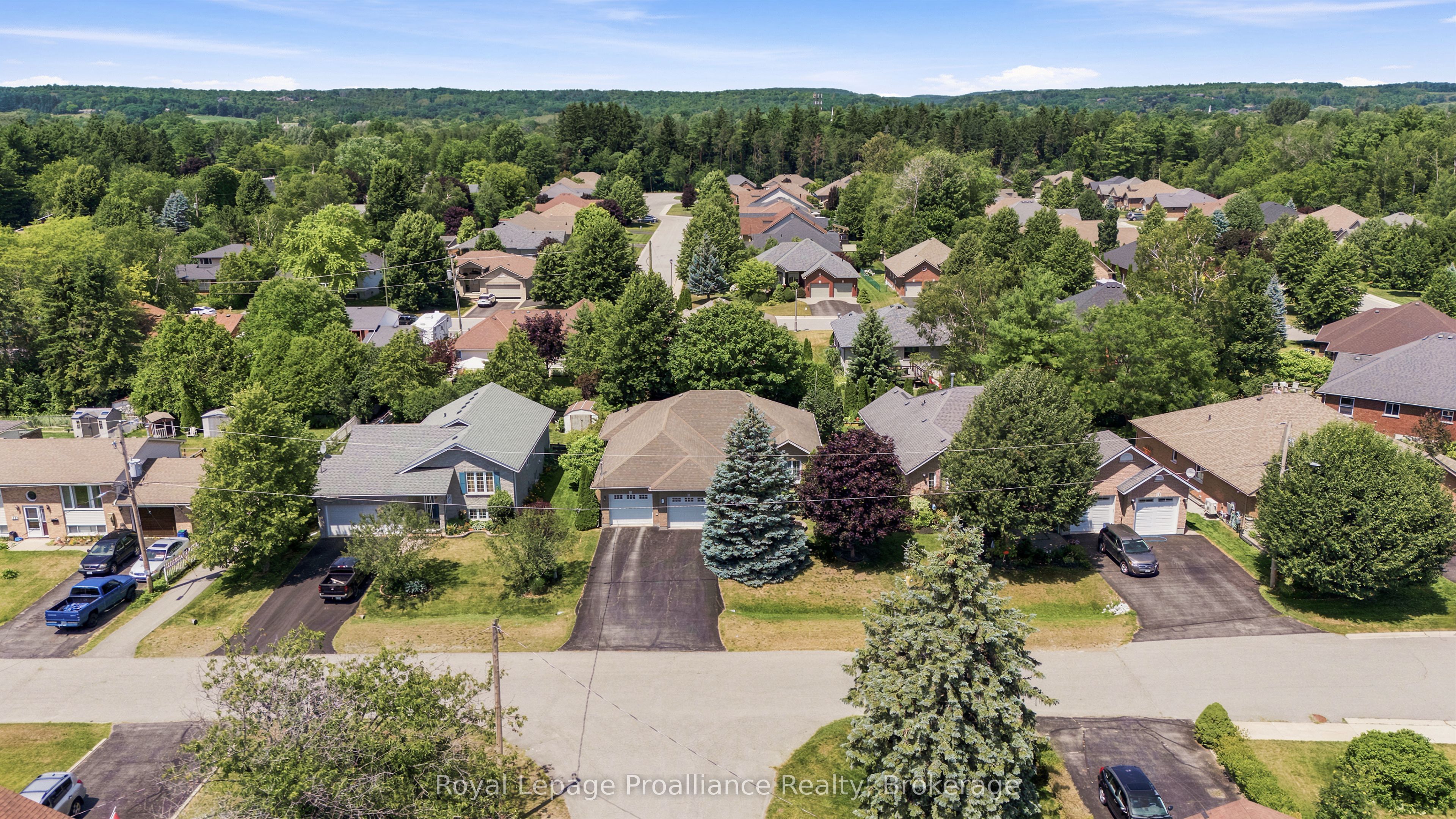 31 Huron Drive Property Photo 1
