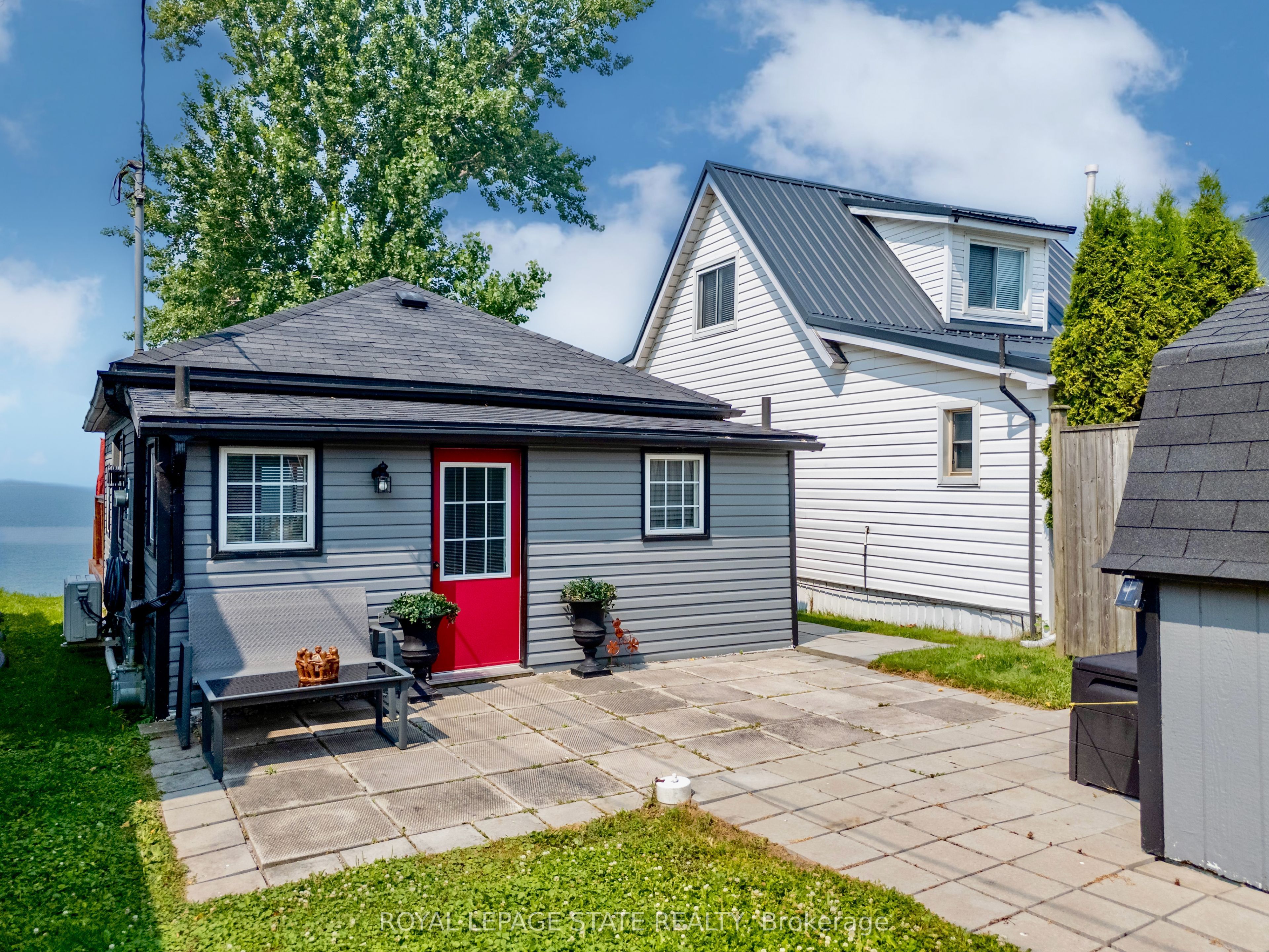 6 Lakeside Drive Property Photo 1