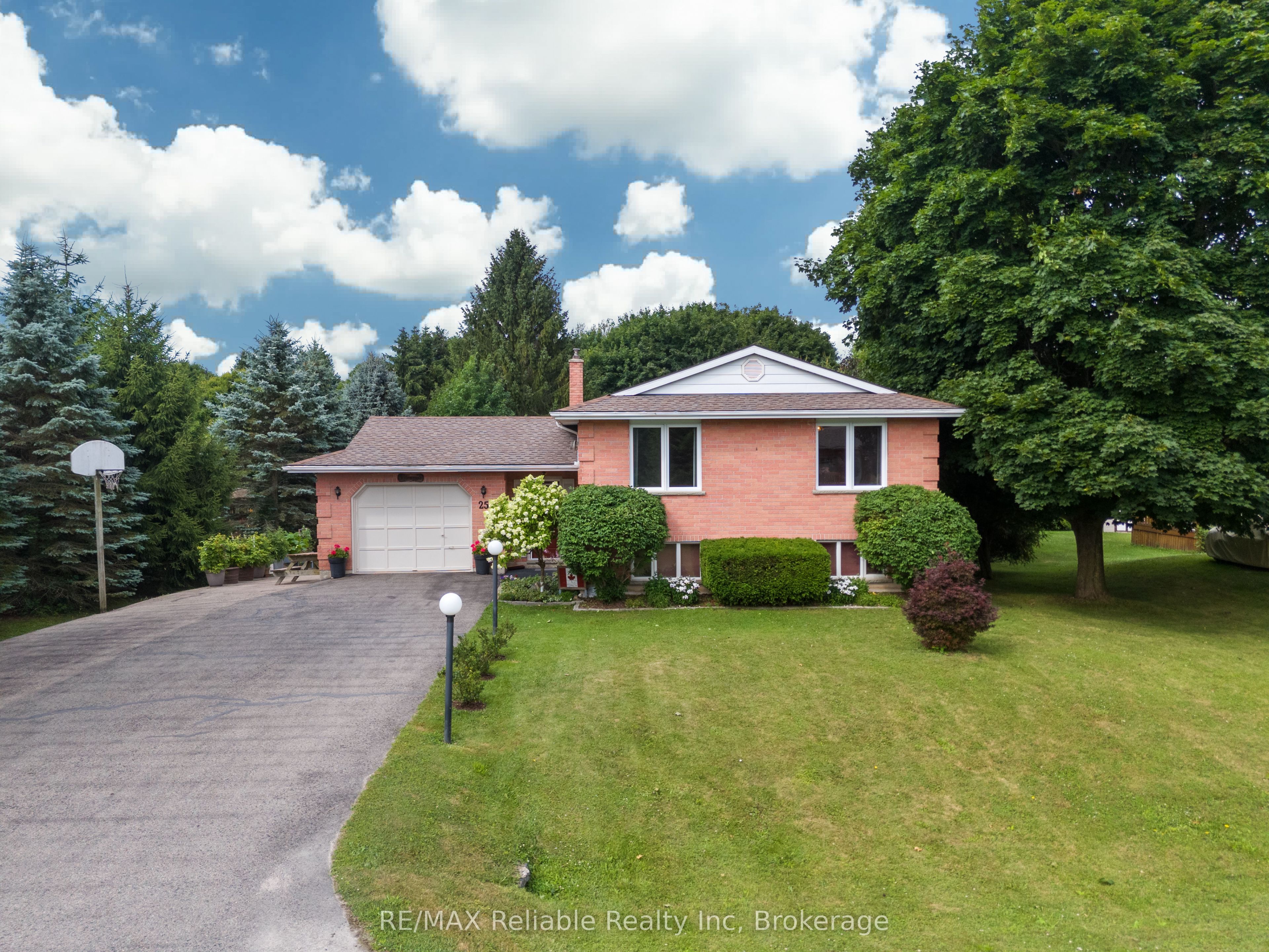 25 Jordan Drive Property Photo 1