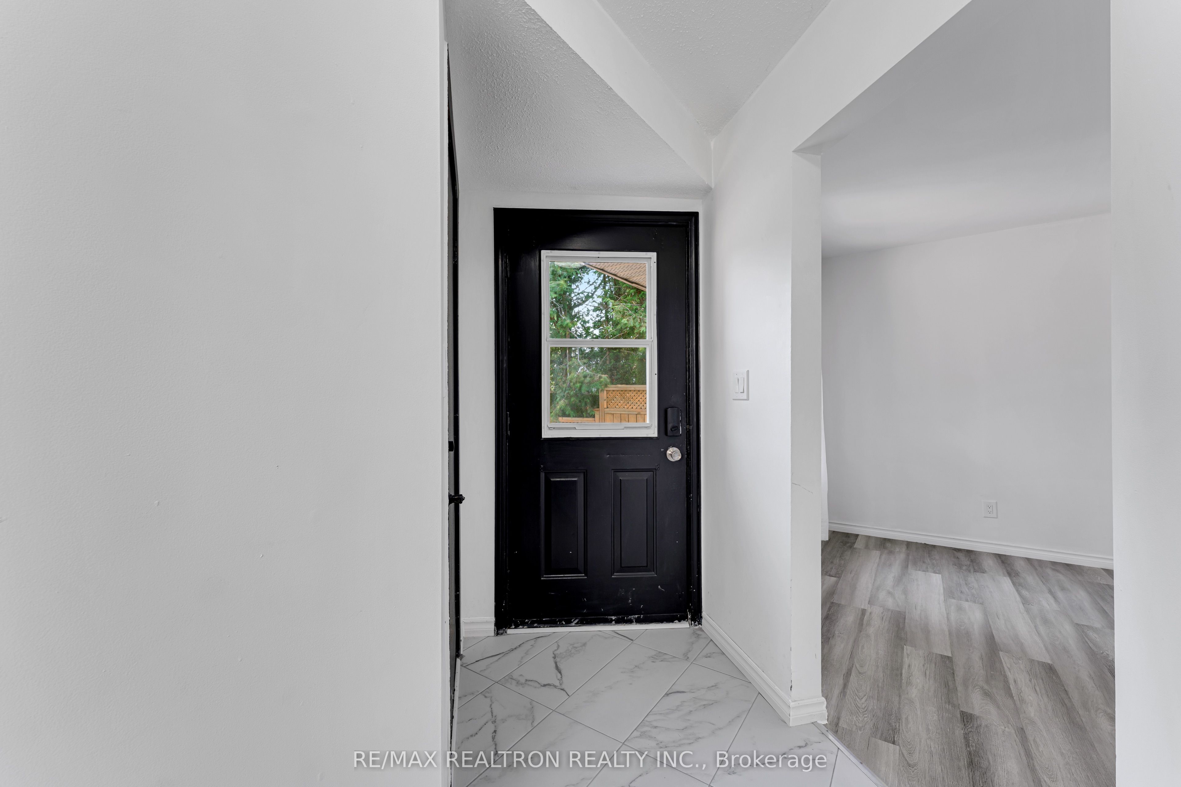 709 Ridley Drive Property Photo 5